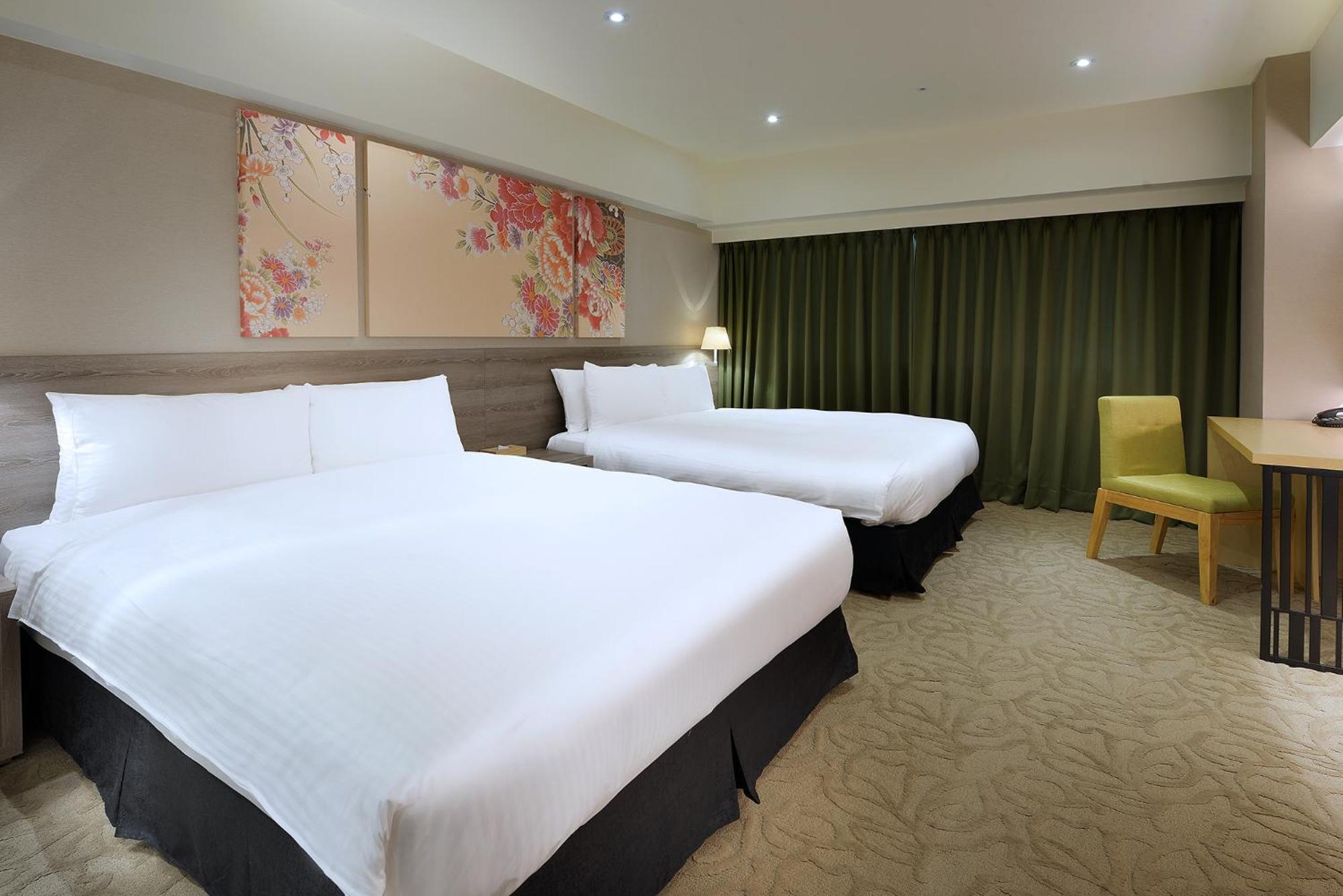 Classic Quadruple Room