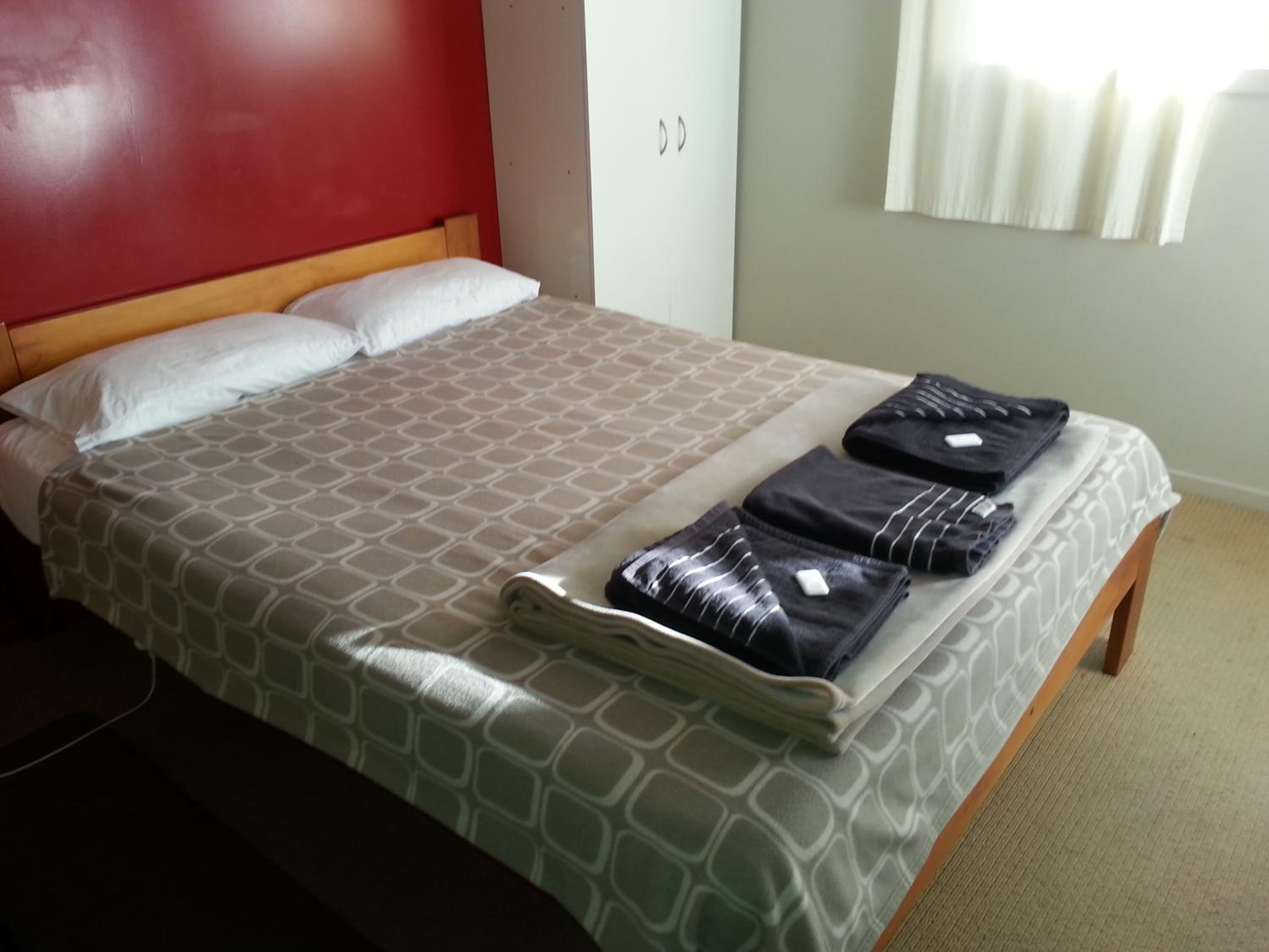 Queen Room with Ensuite - Photo 3