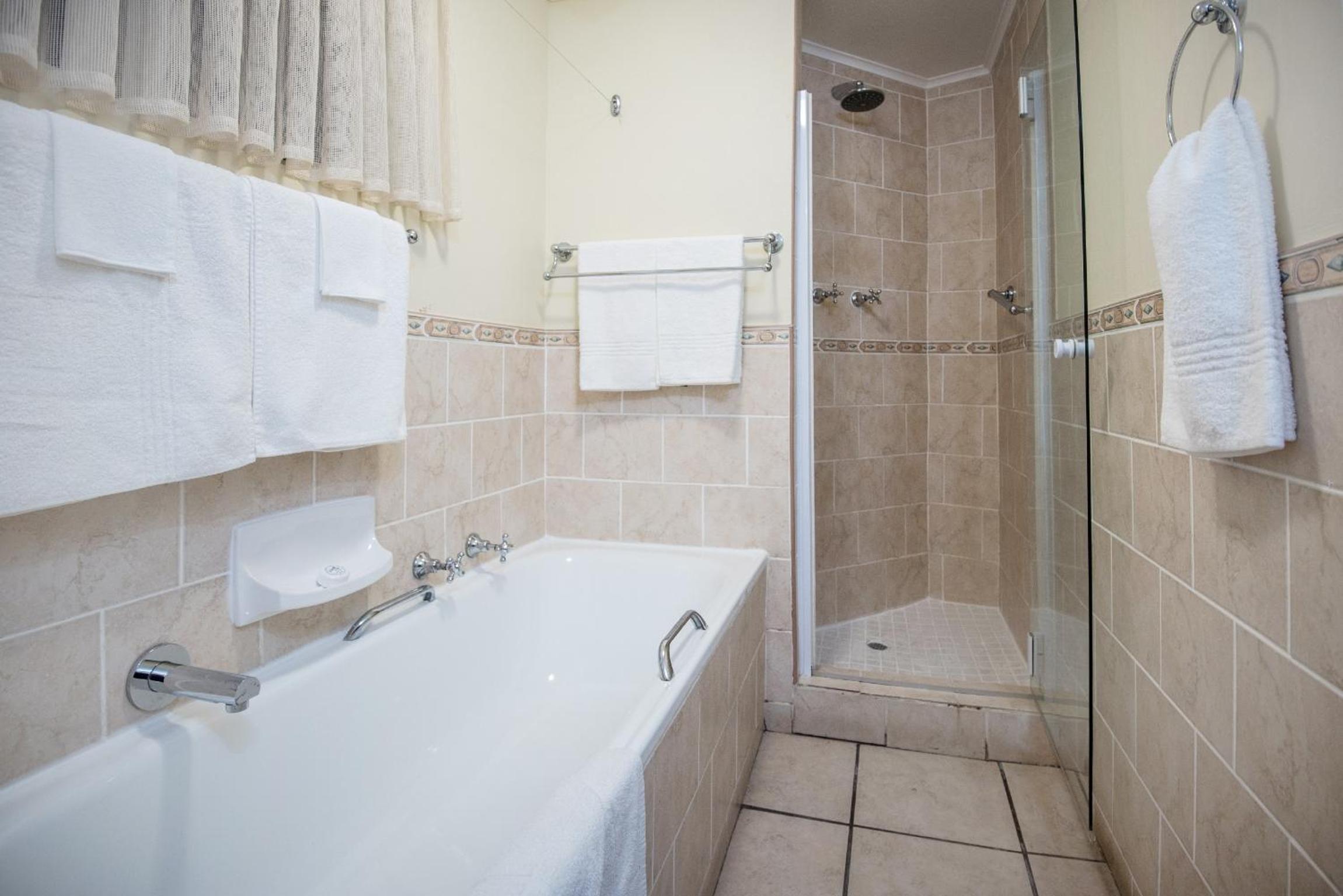 2 Bedroom Apartment with Sea View photo 3