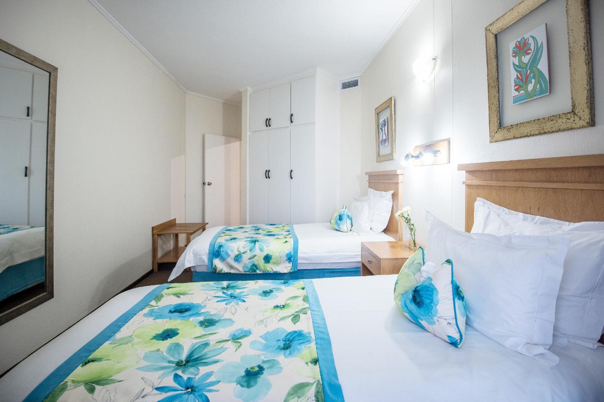 Two-Bedroom Apartment with Partial Sea View photo 1