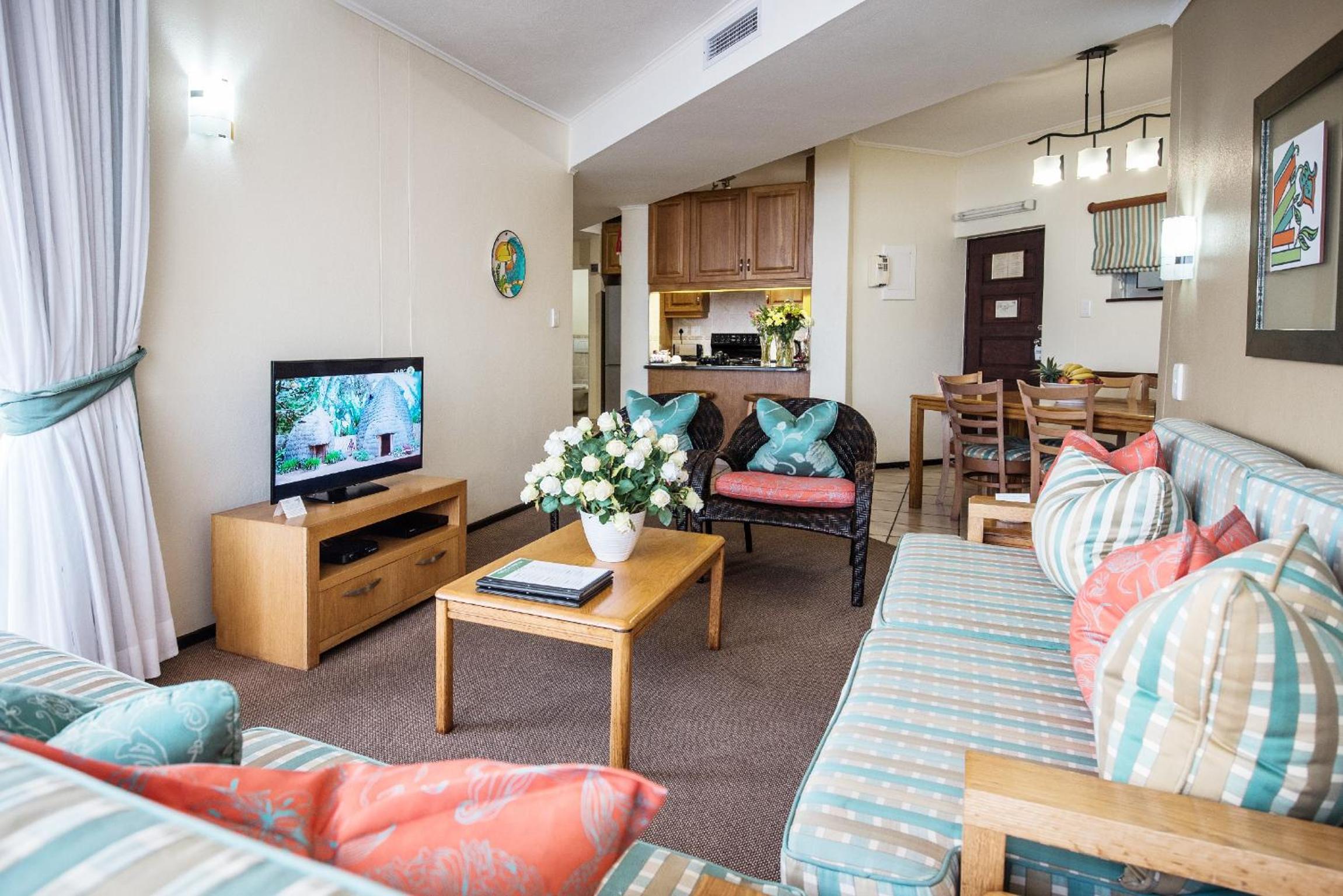 Two-Bedroom Apartment with Partial Sea View photo 2