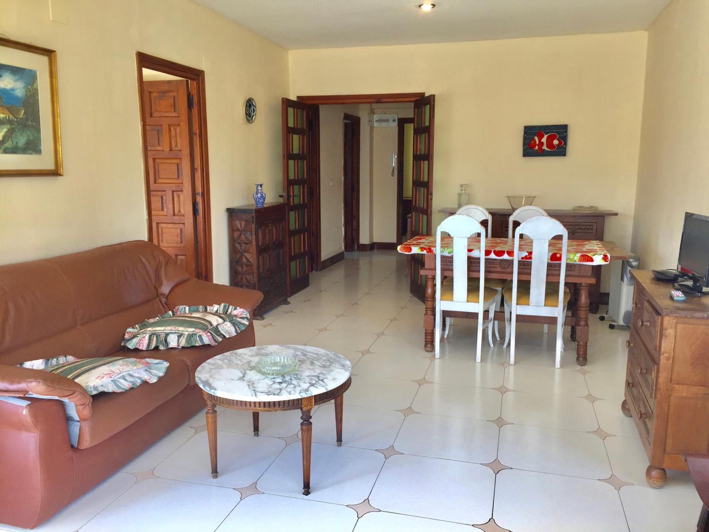 Two-Bedroom Apartment with Garden View - Photo 6