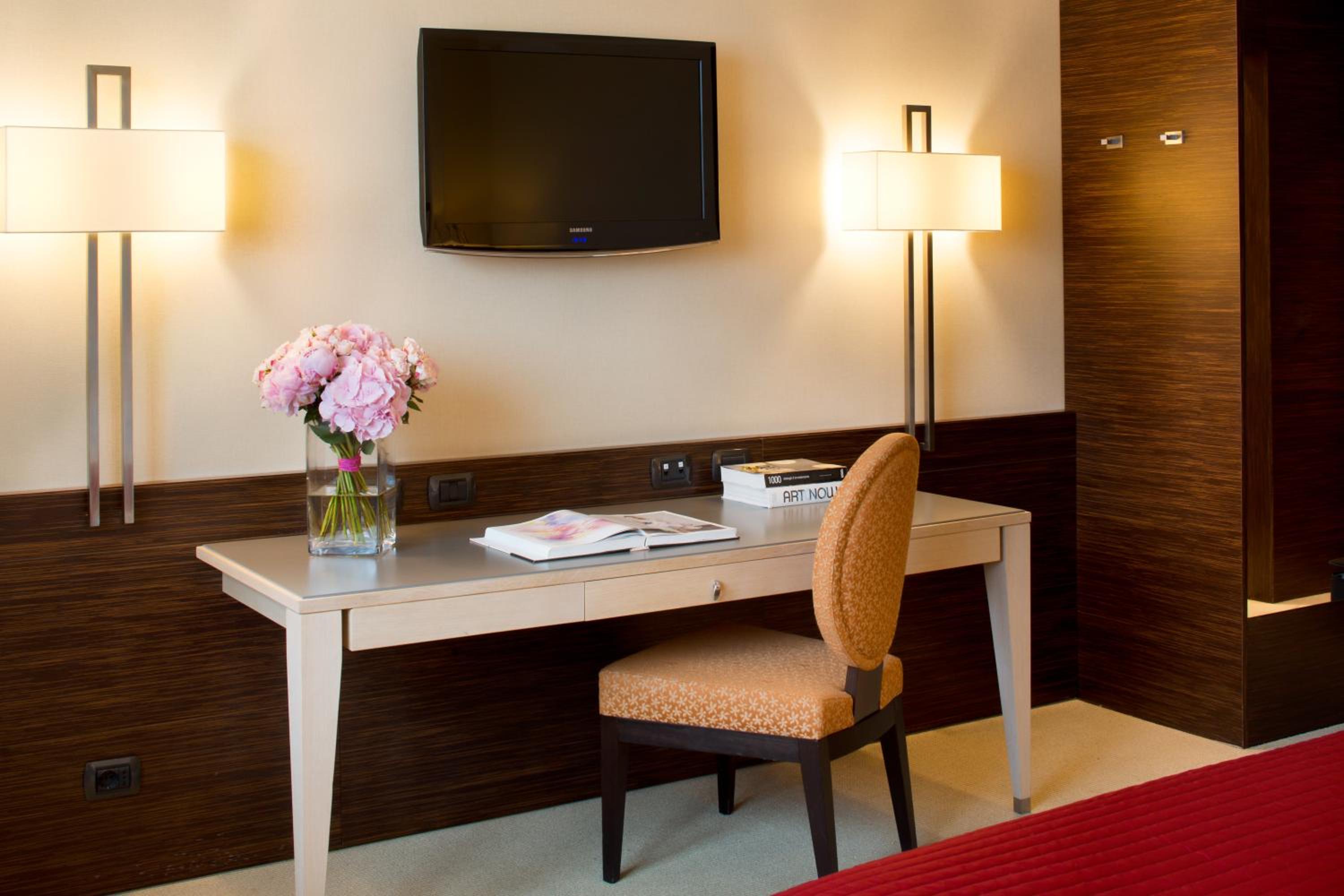 Double or Twin Room - Photo 4