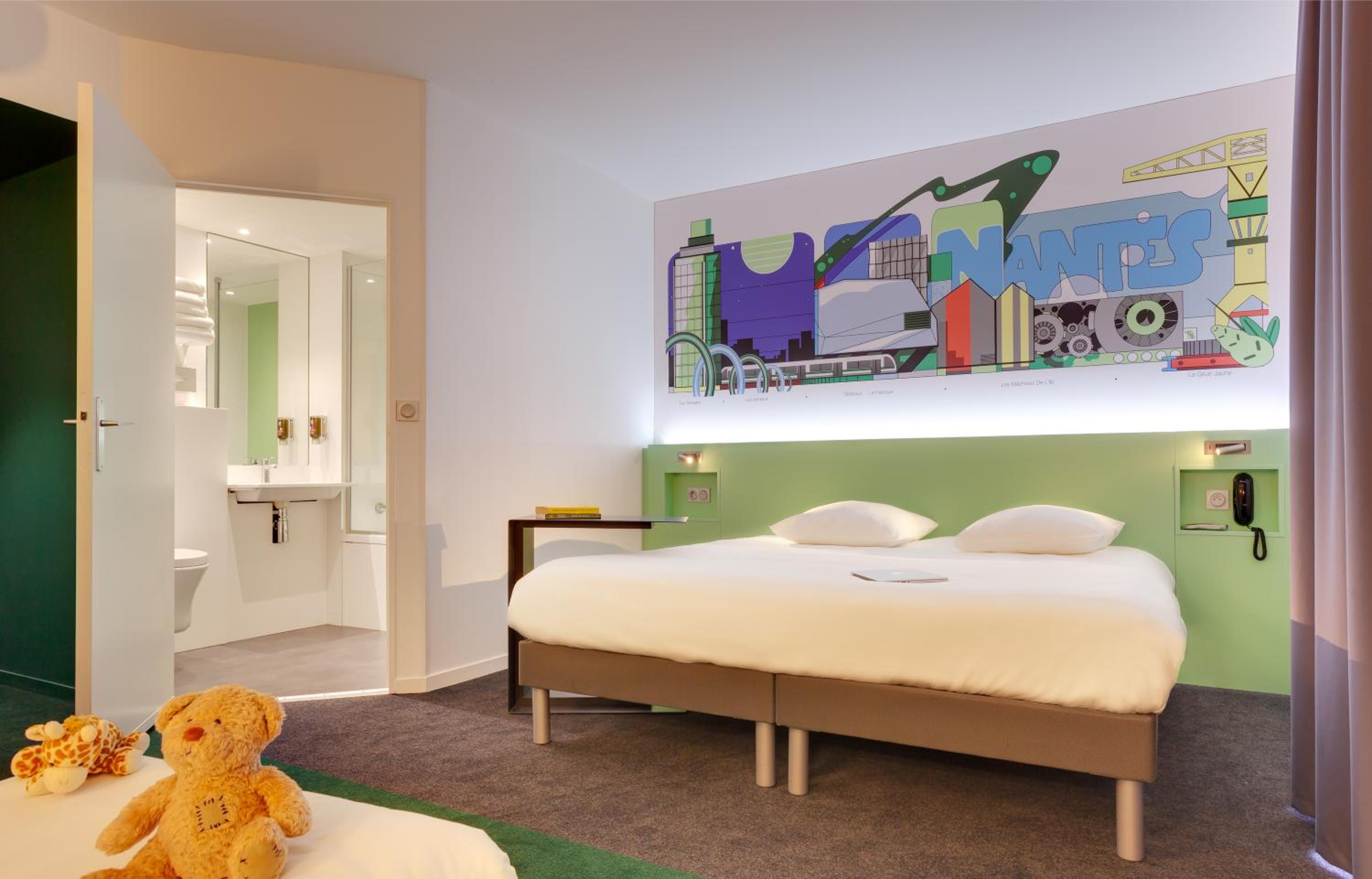 Standard Family Suite With Sofa Bed photo 2