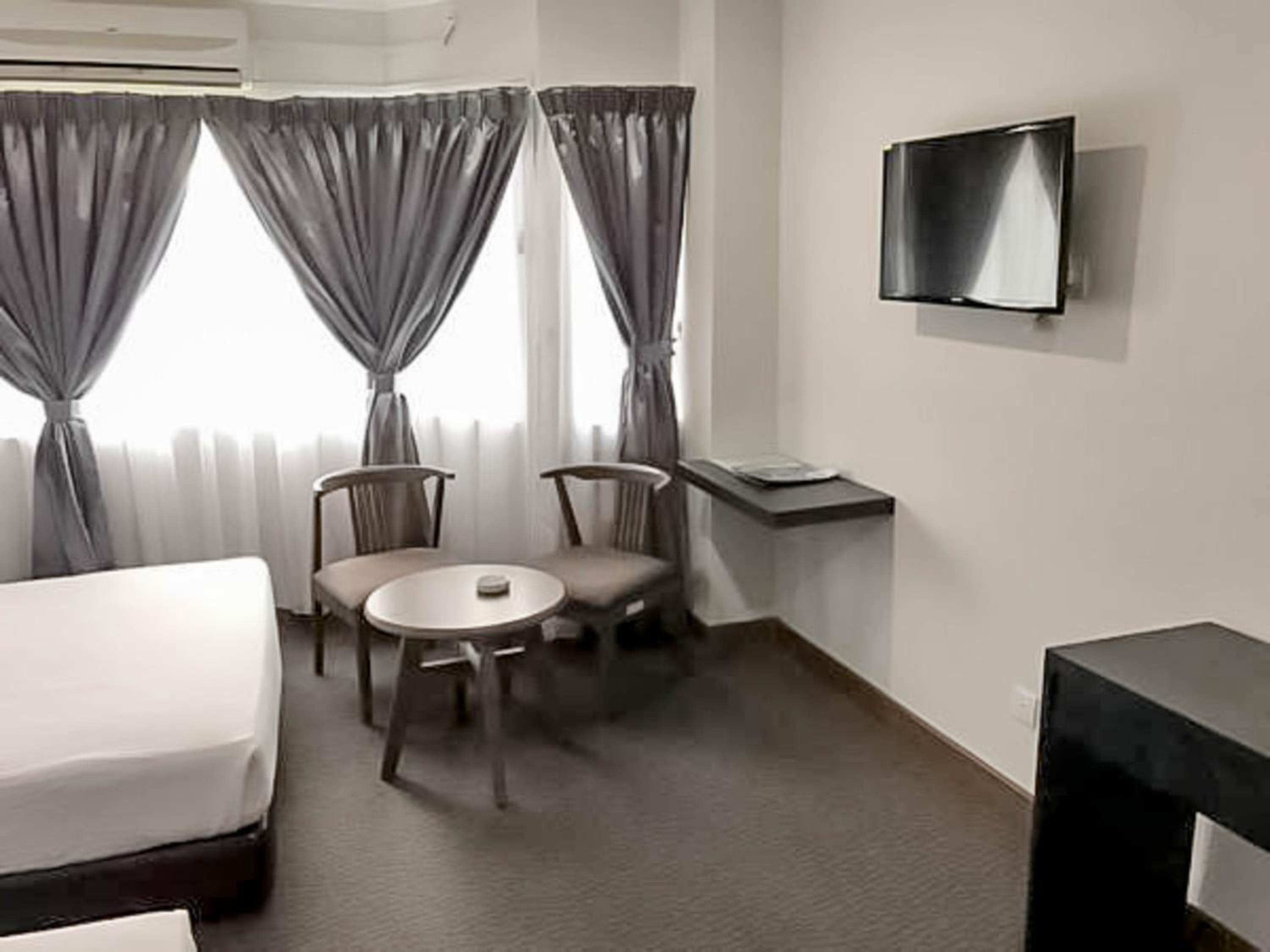 Deluxe Triple Room photo 3
