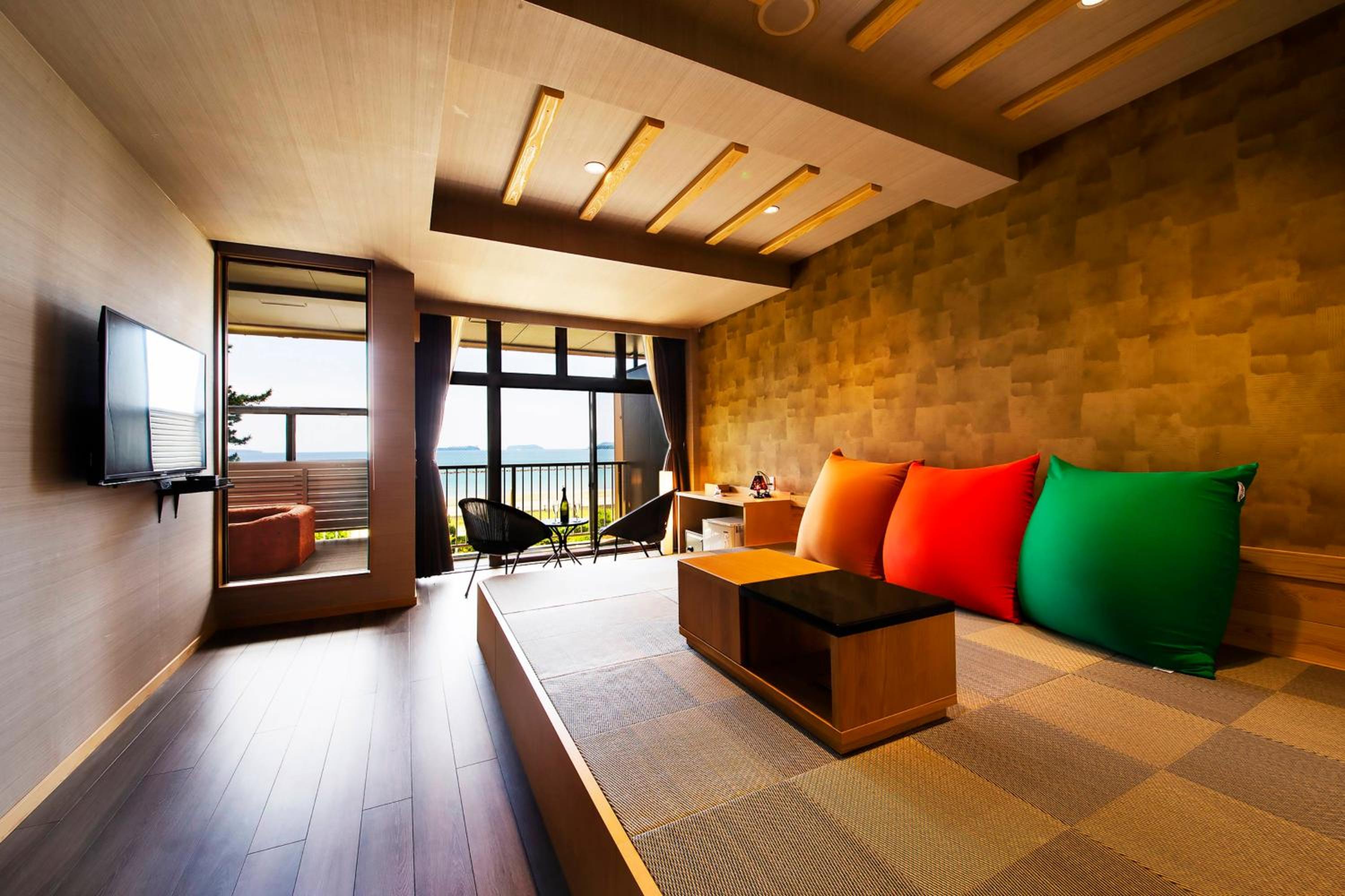 Room with Tatami Area and Open-Air Bath (Ocean View)