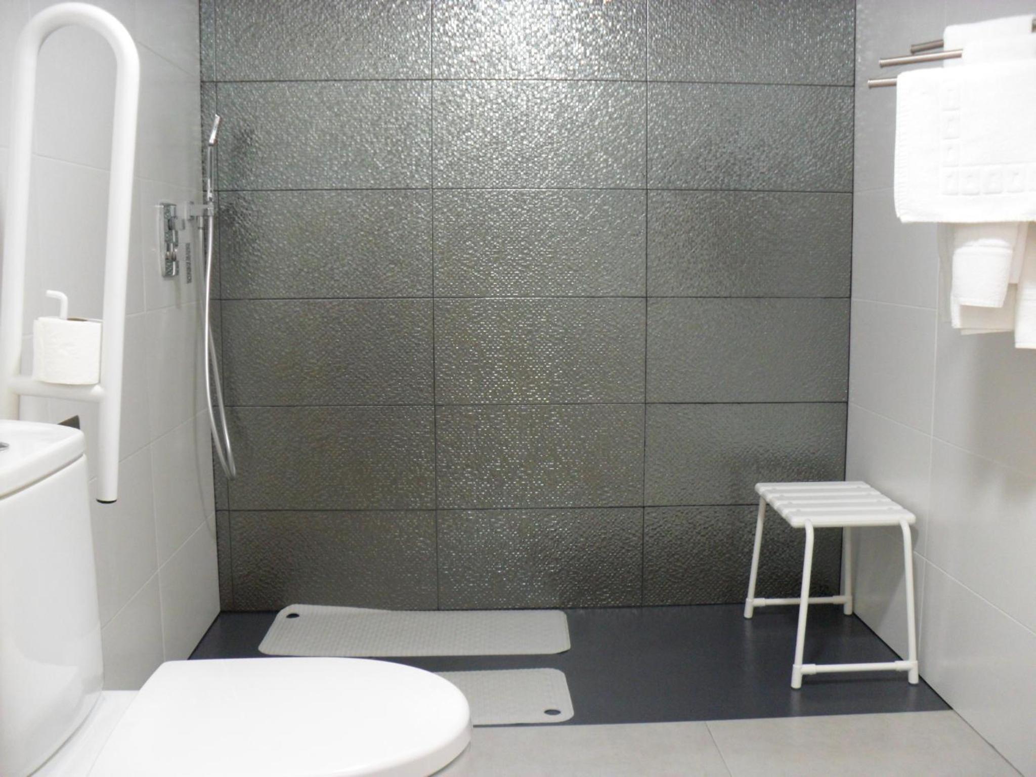 Double Room - Photo 7