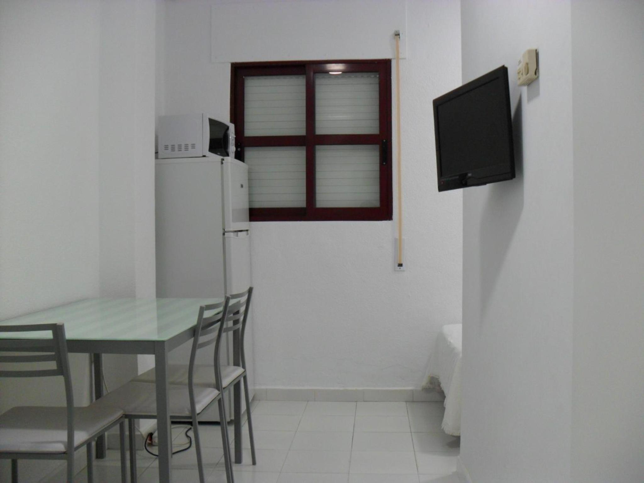 Double Room - Photo 9