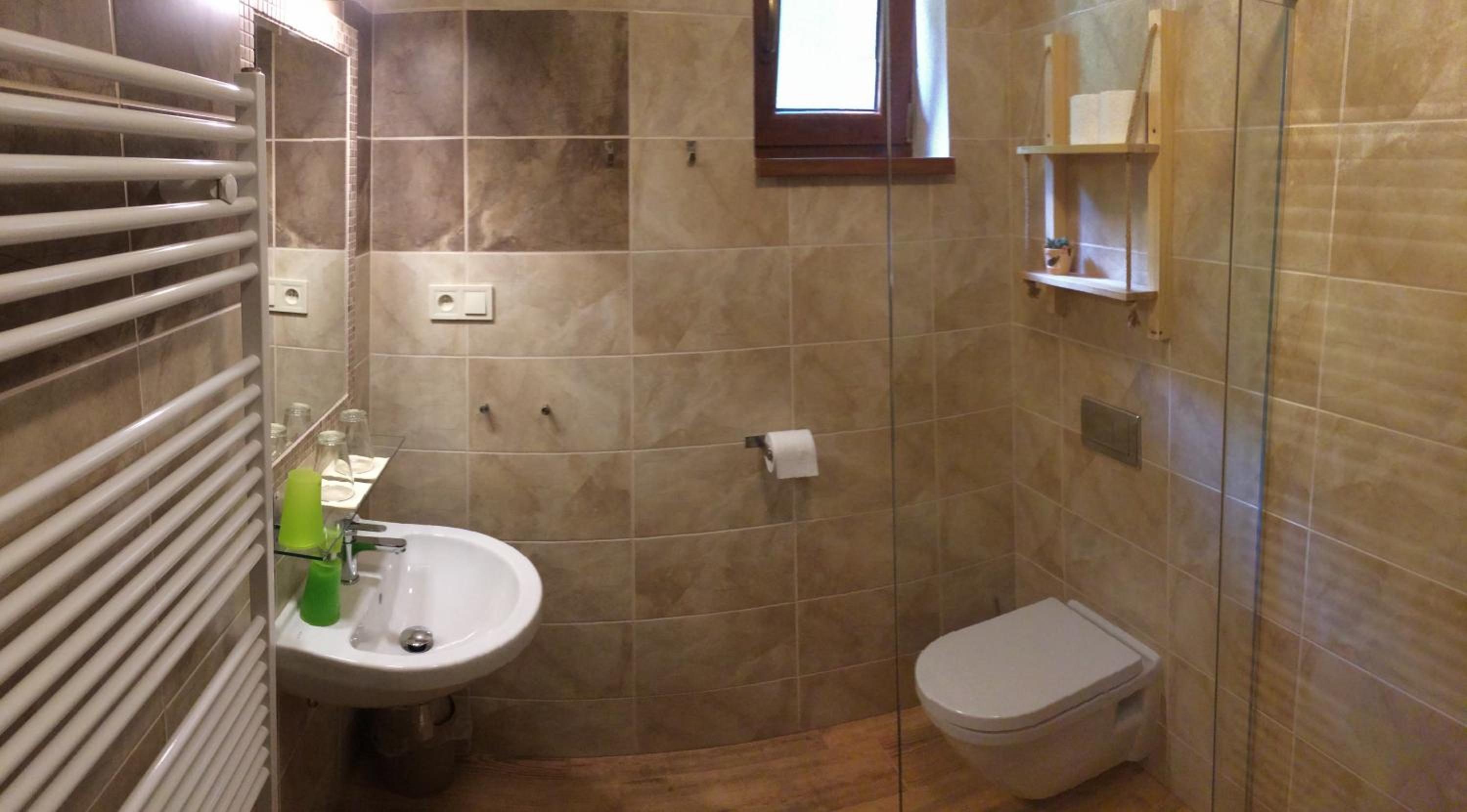 One-Bedroom Apartment photo 2