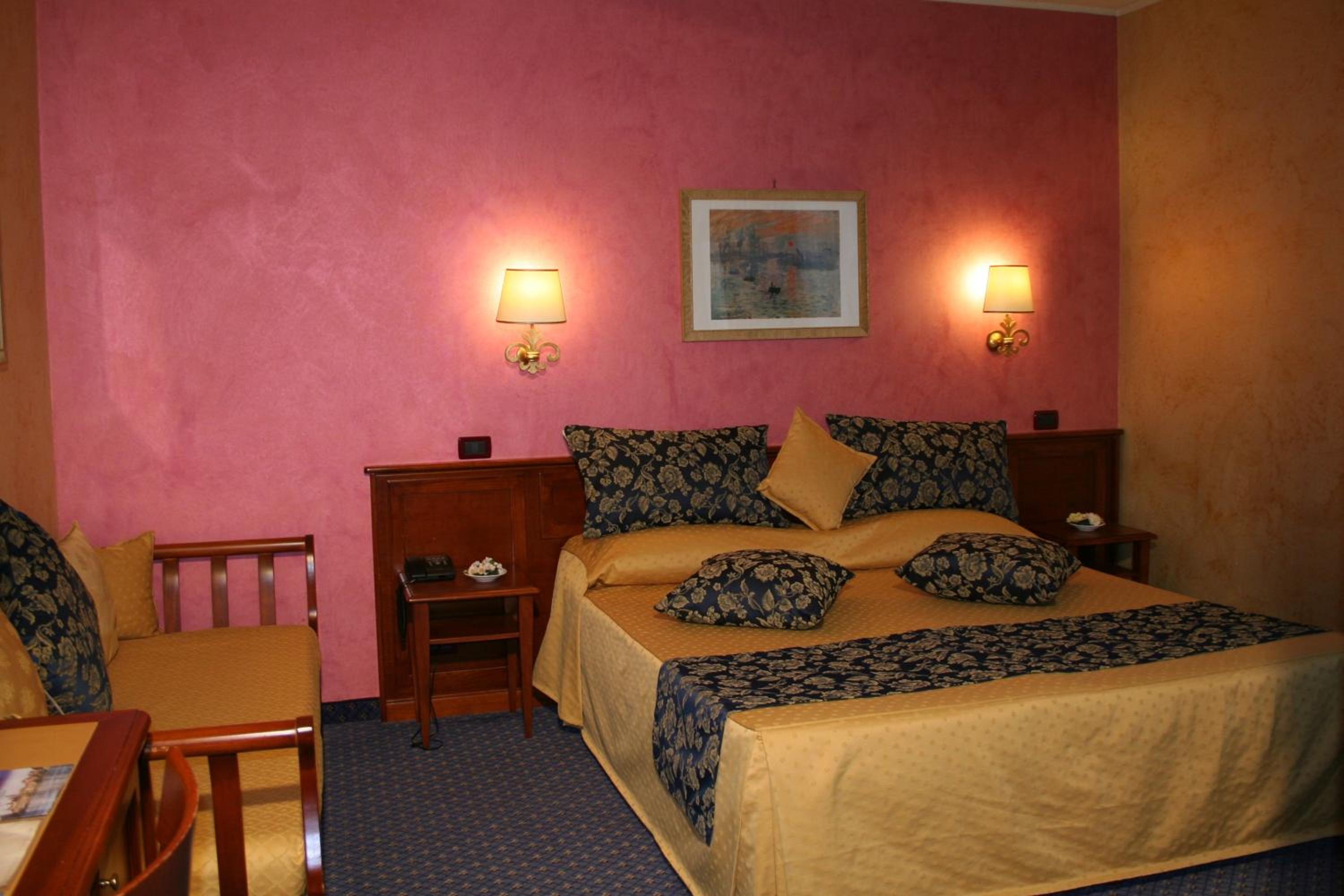Deluxe Double Room - Photo 4
