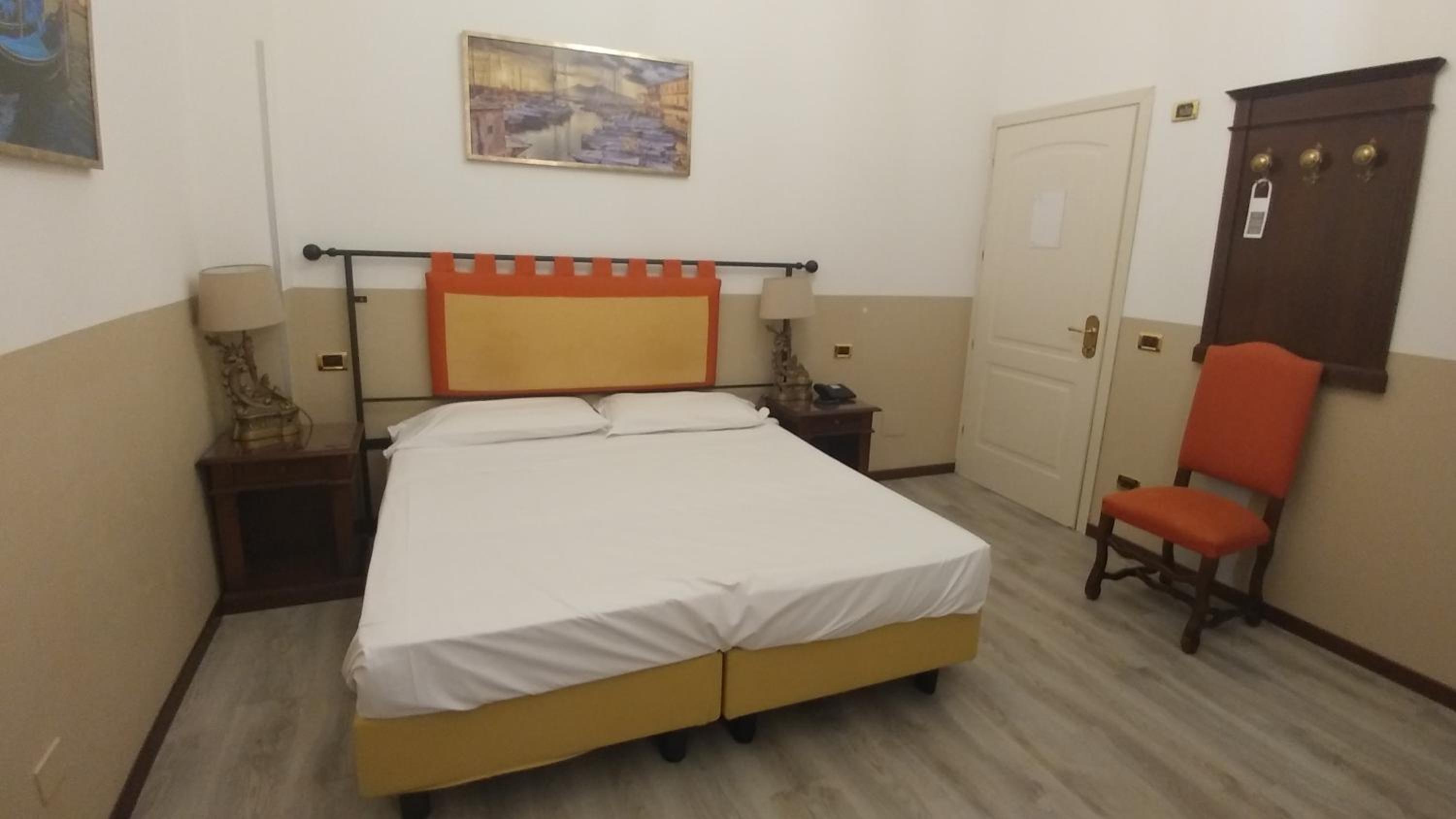 Double or Twin Room - Photo 3