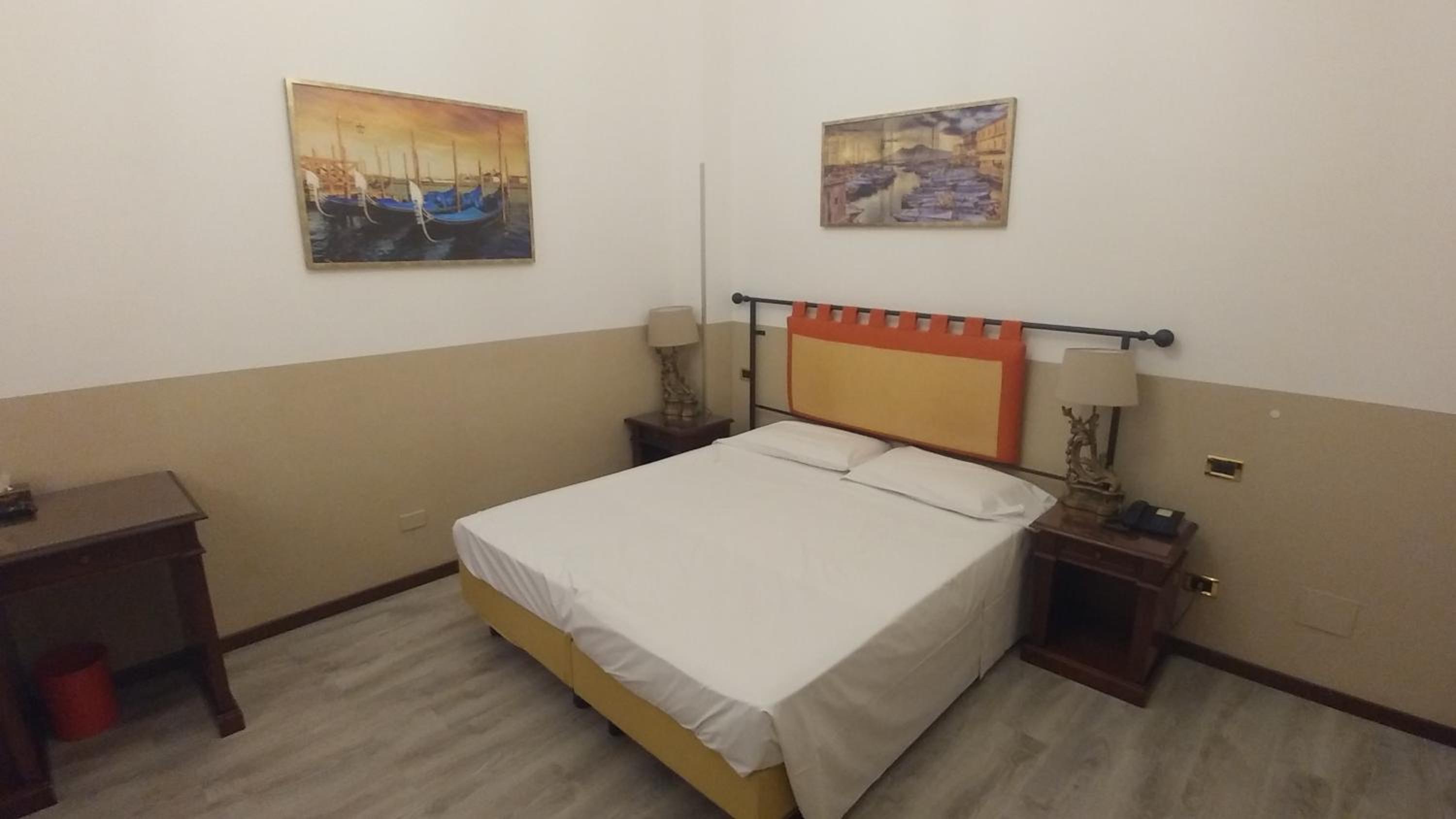 Double or Twin Room - Photo 1