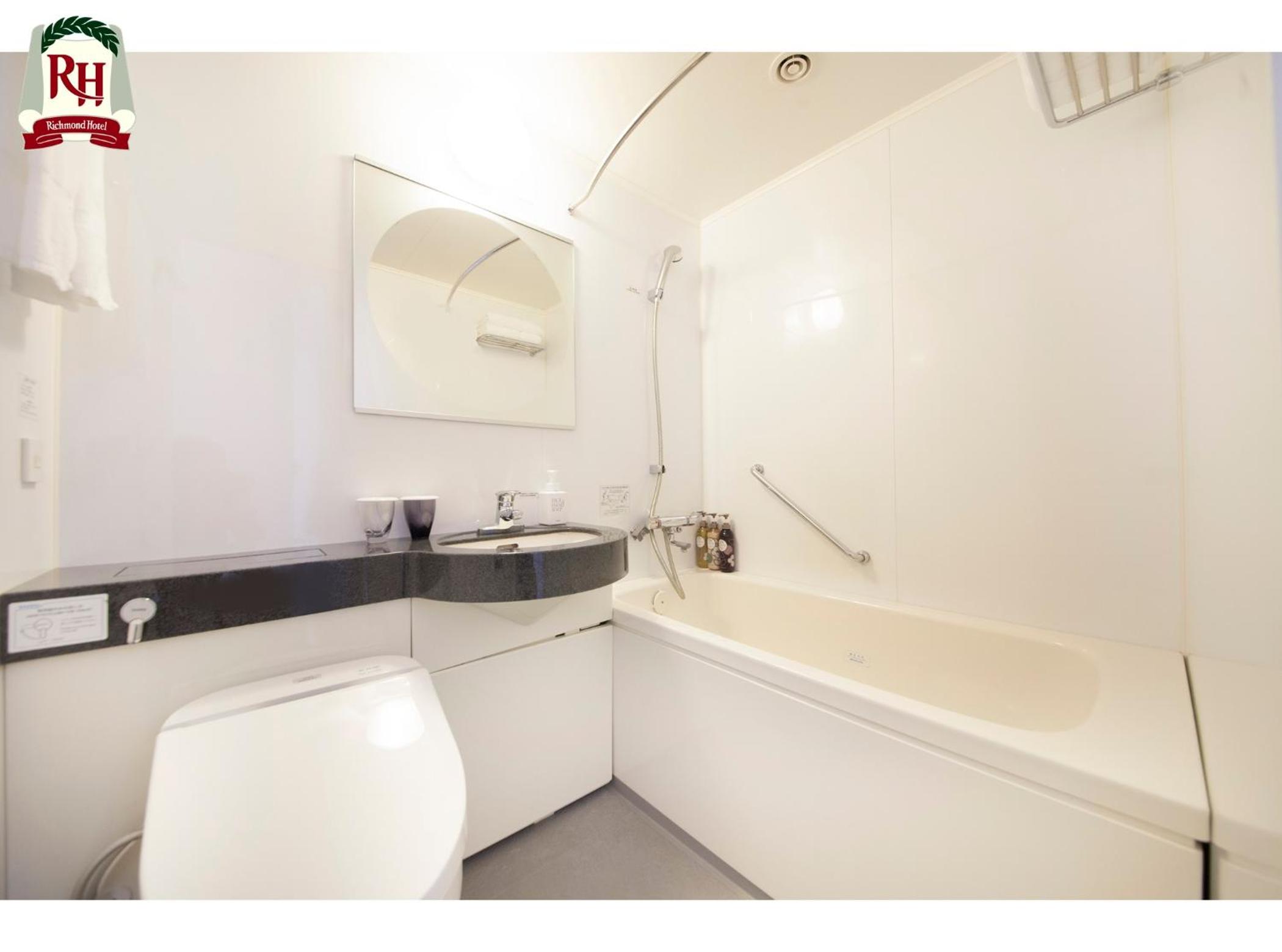 Deluxe Double Room with Hop-on Hop-off Sightseeing Bus Two day QR Code ticket photo 1