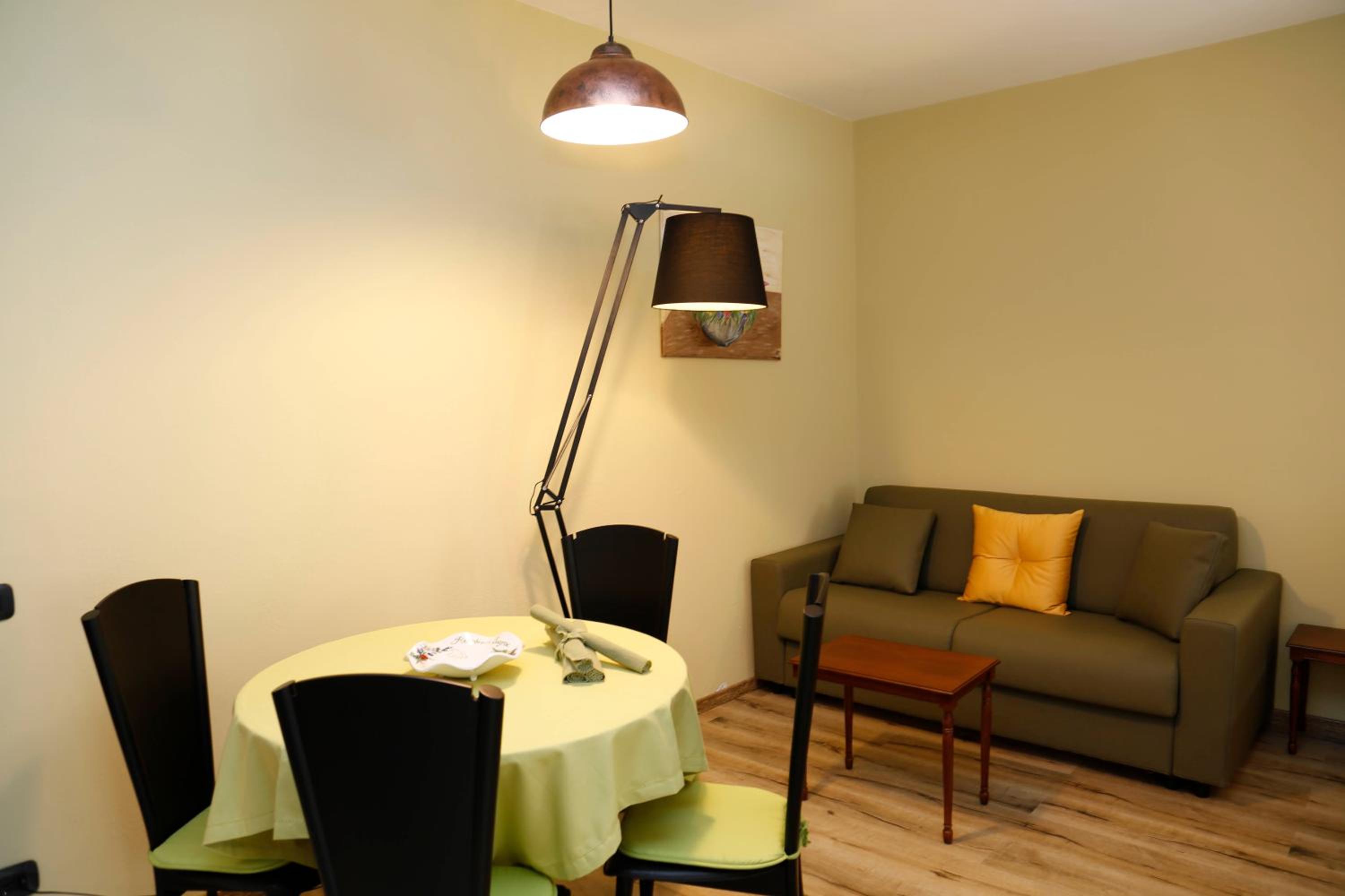 Apartment with Mountain View photo 3