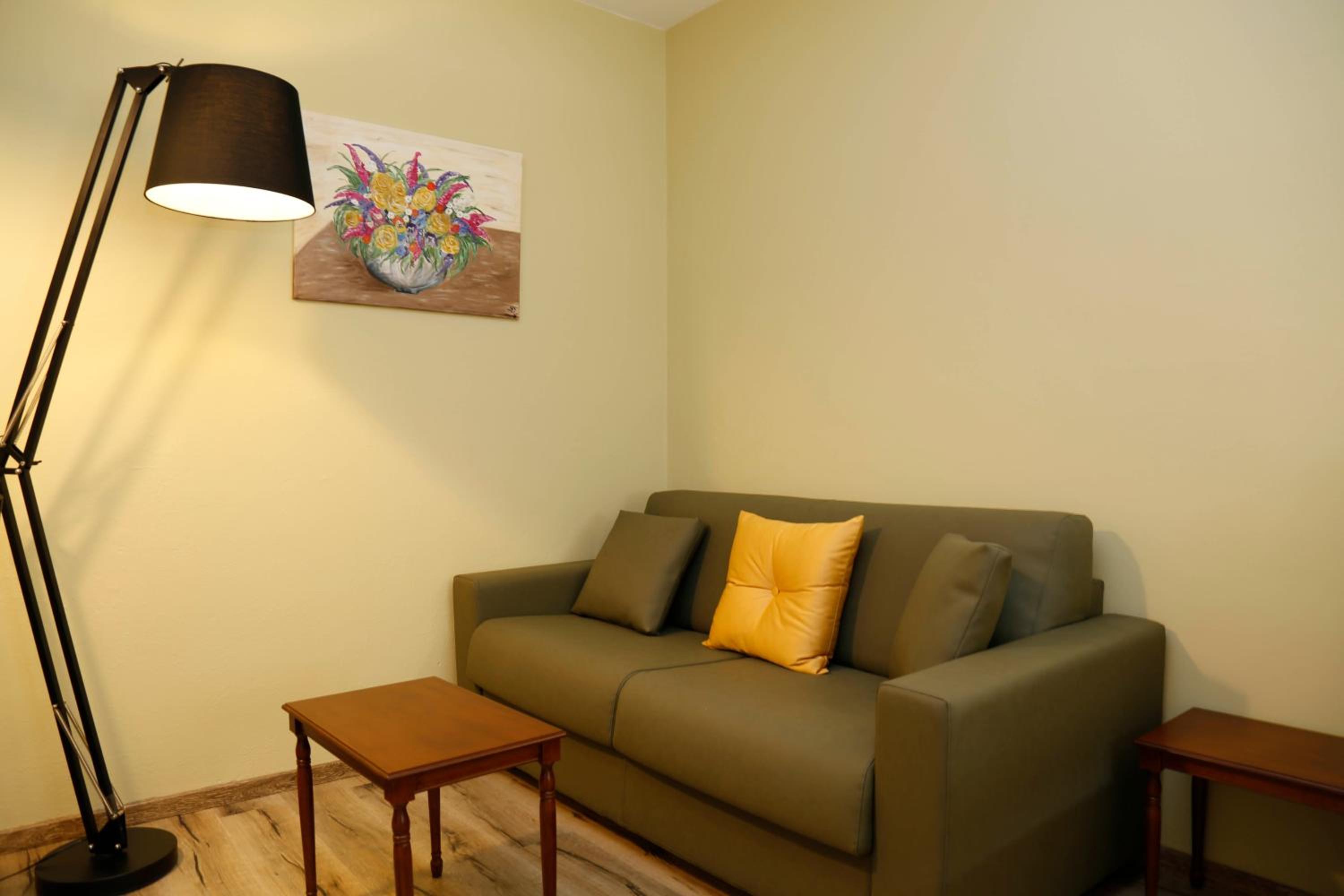 Apartment with Mountain View photo 1