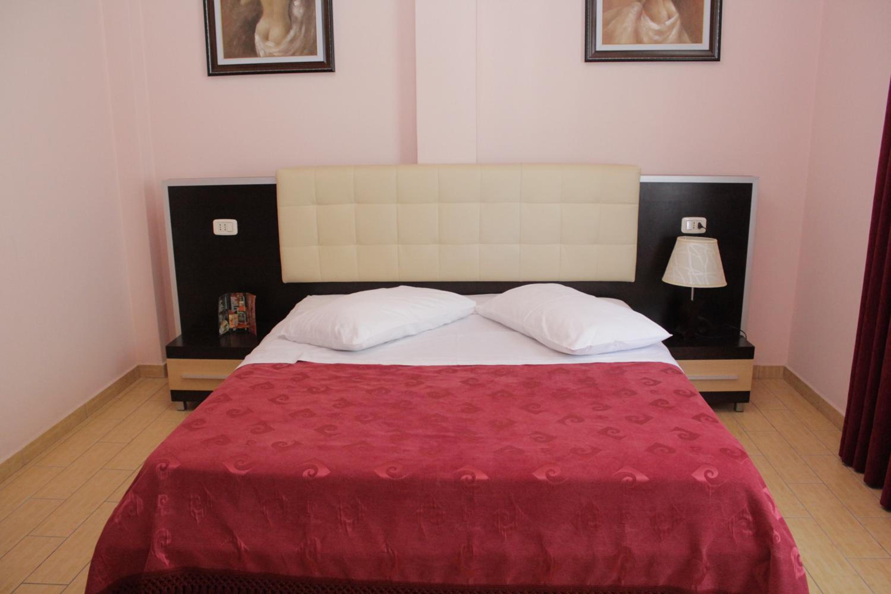 Budget Double Room photo 1