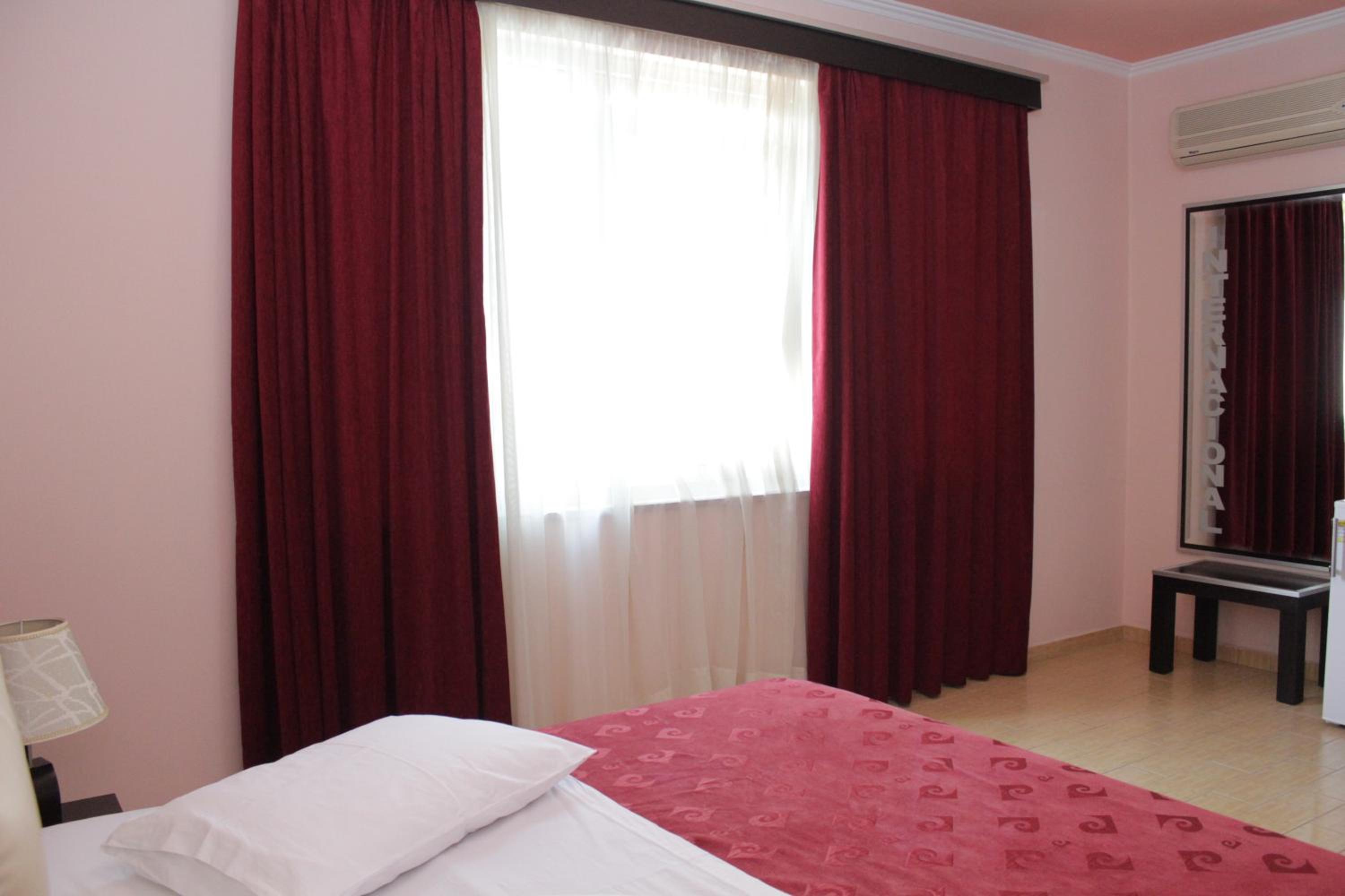 Budget Double Room photo 2