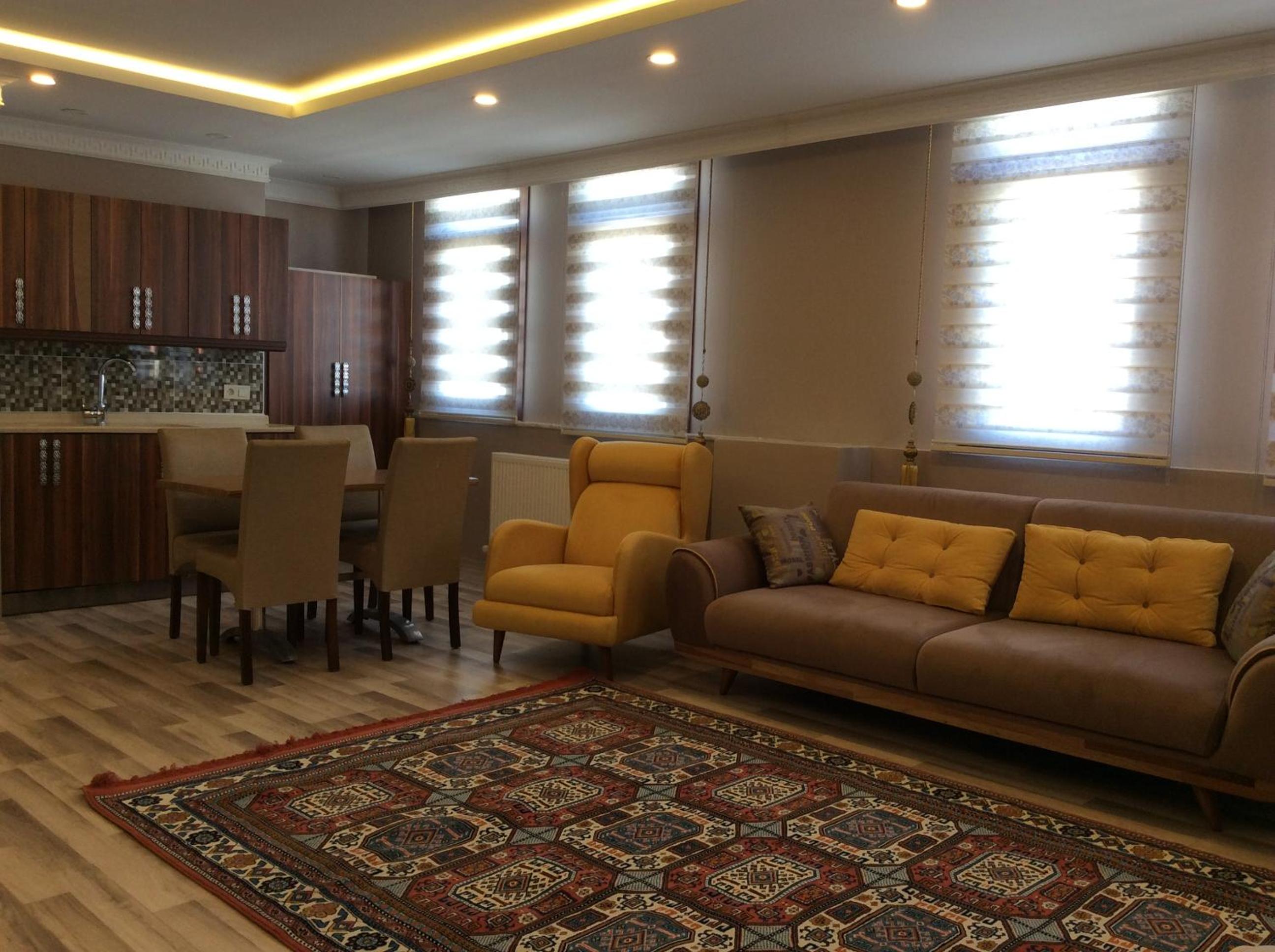Deluxe King Suite photo 2