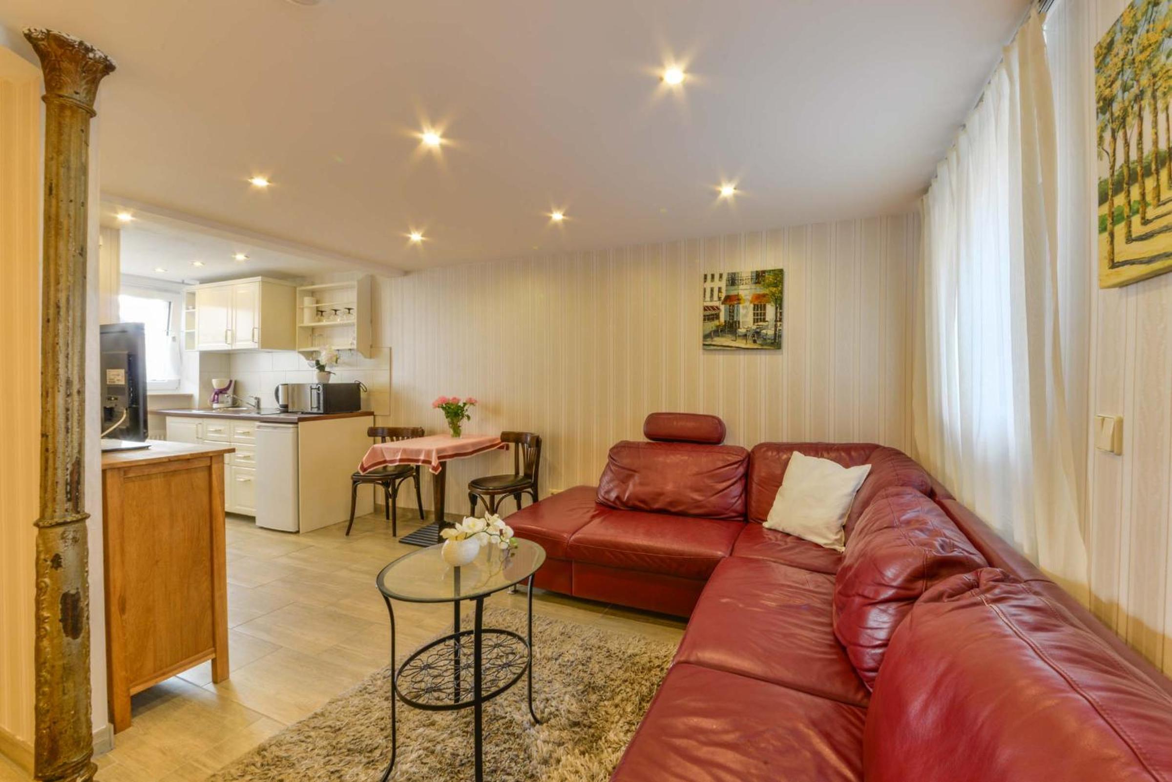 Studio Apartment (2 Adults)