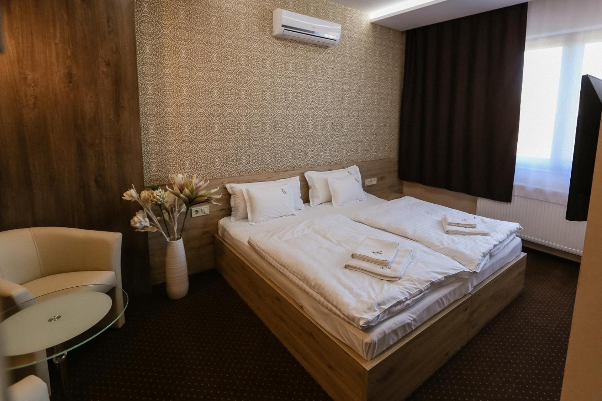 Deluxe Double or Twin Room photo 3
