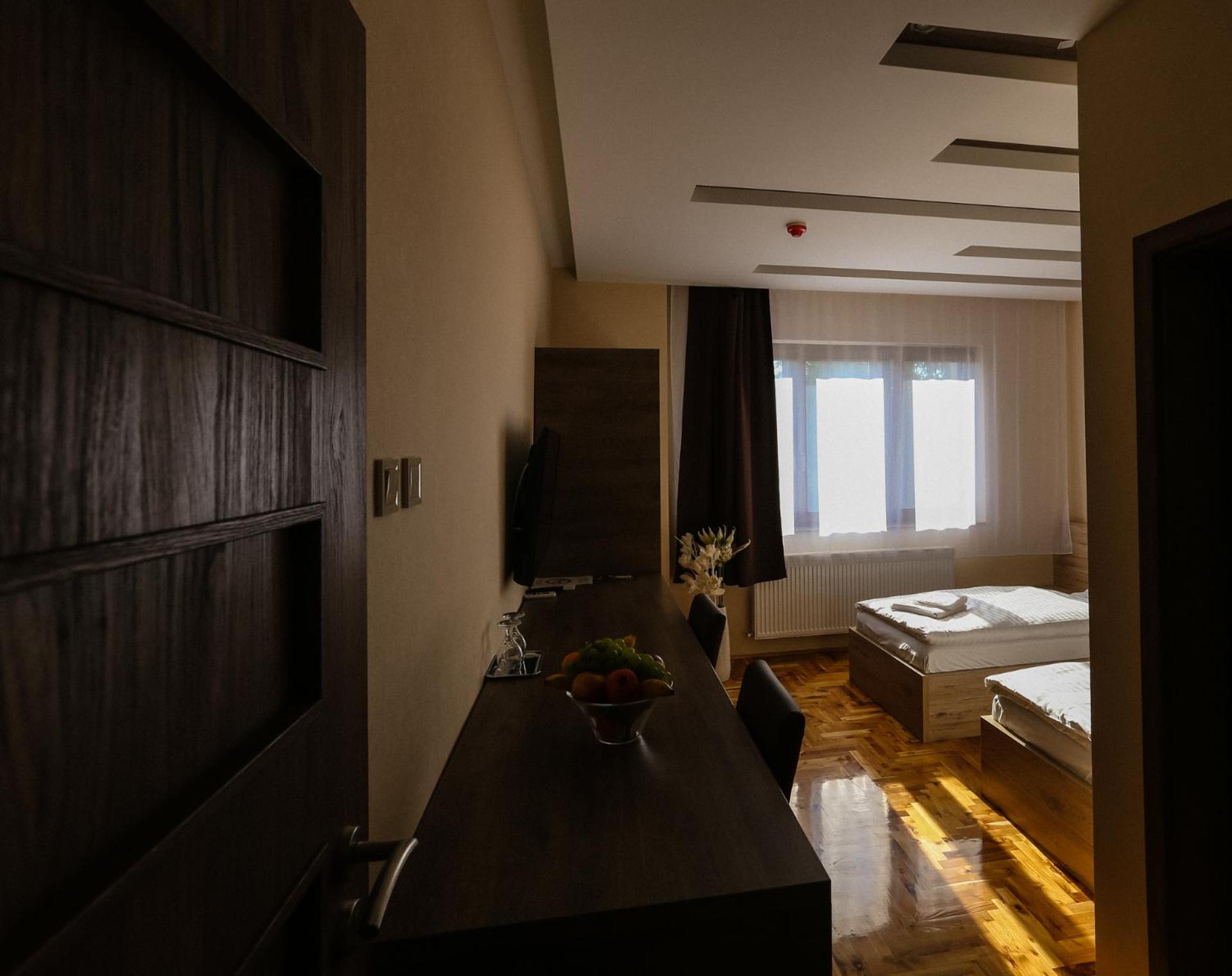 Deluxe Double or Twin Room photo 2