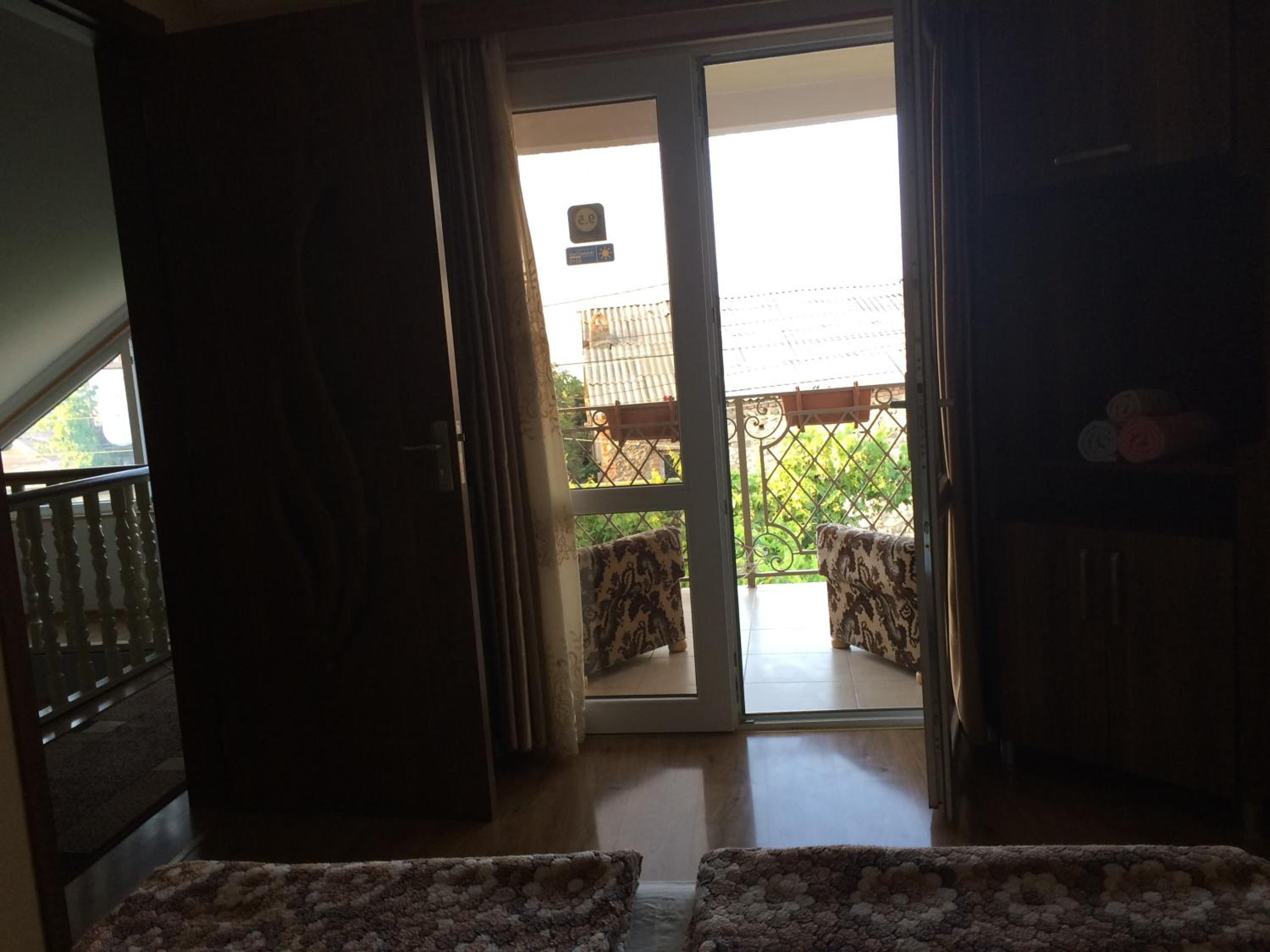 Deluxe Double Room with Balcony photo 3