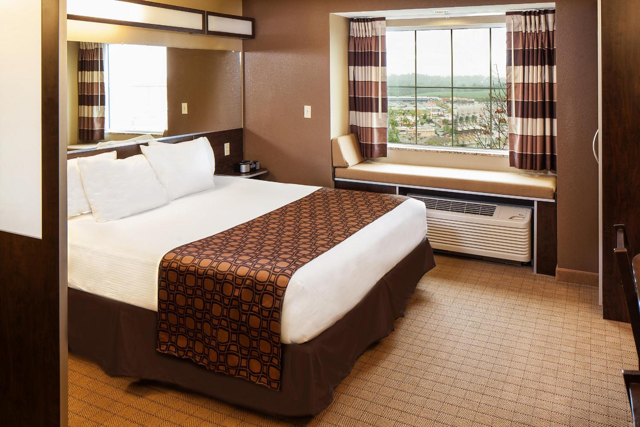 One-Bedroom Suite - Disability Access/Non-Smoking