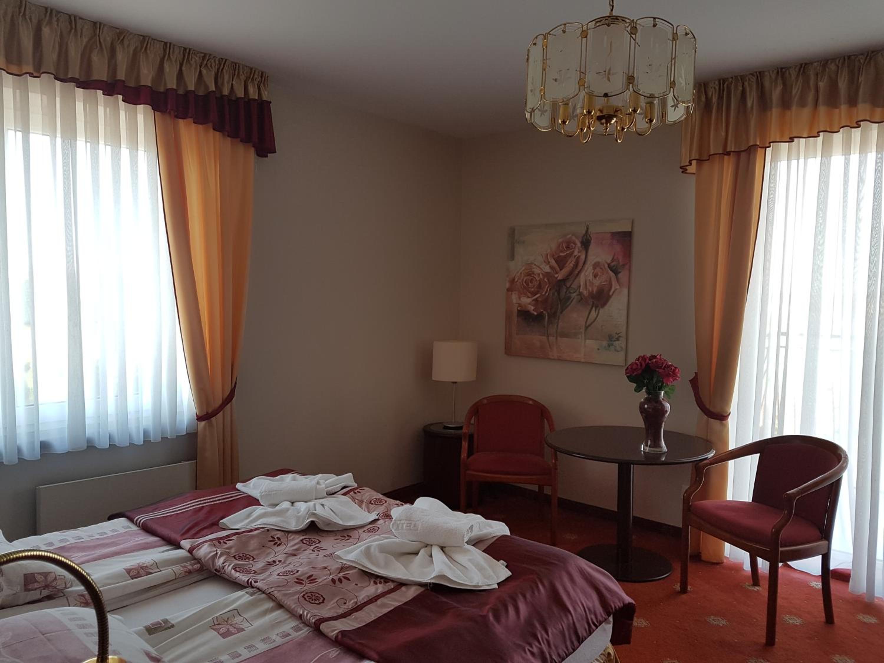 Deluxe Family Room - Photo 4