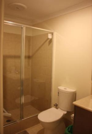 Single Room with Private Bathroom photo 3