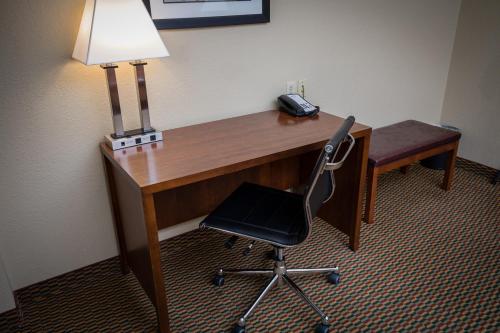 King Room - Non-Smoking photo 1