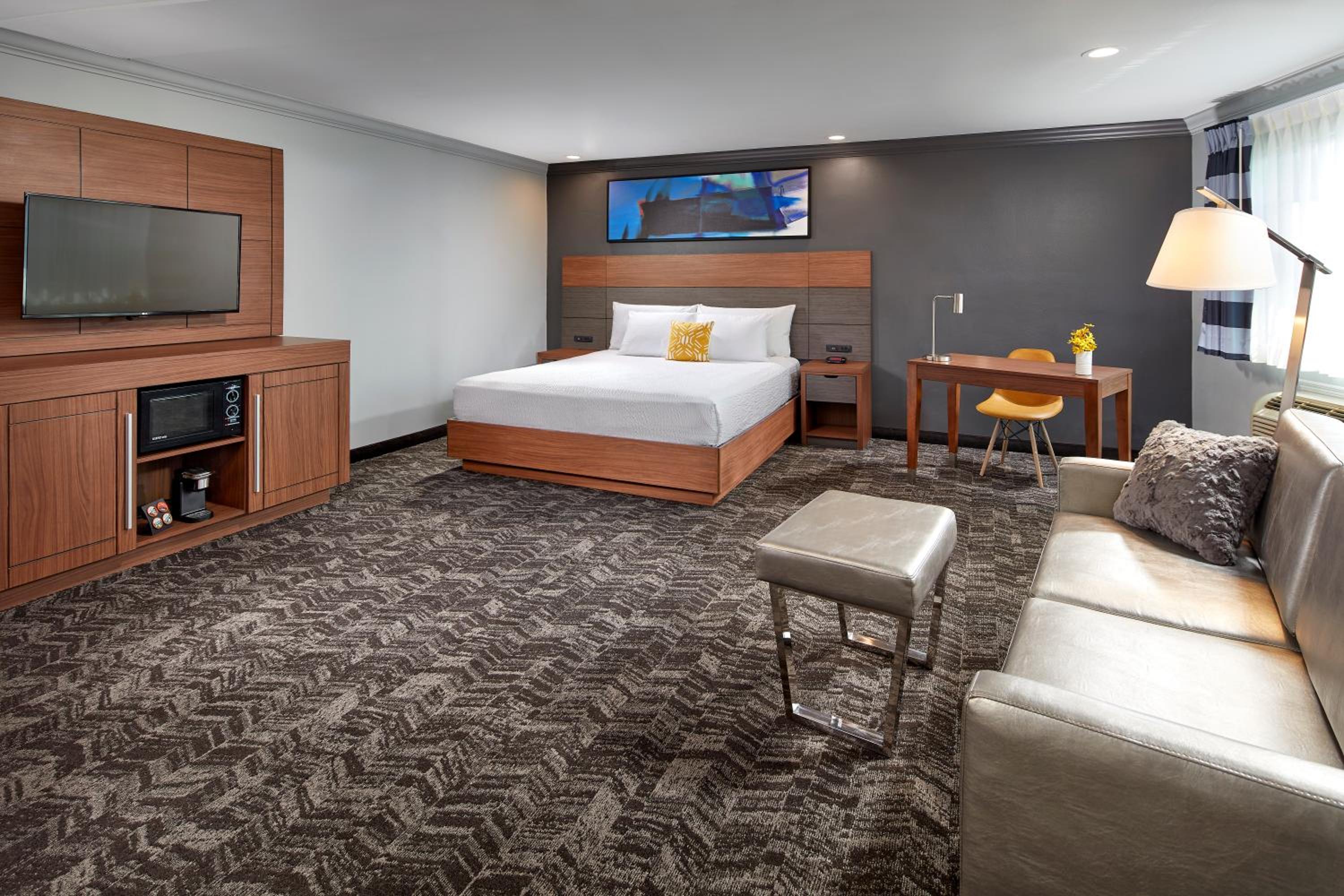King Suite - Photo 3