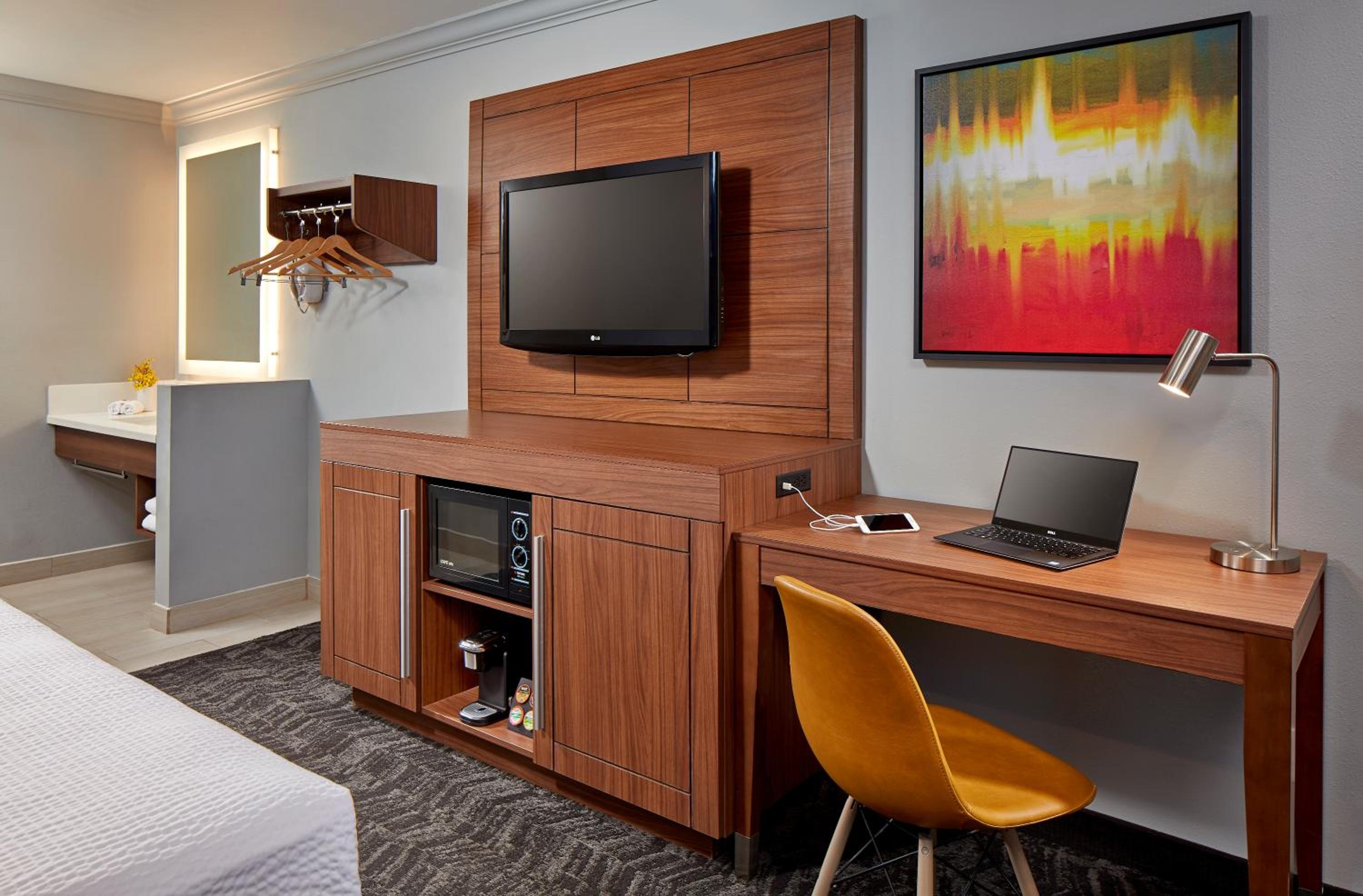 King Suite - Photo 2