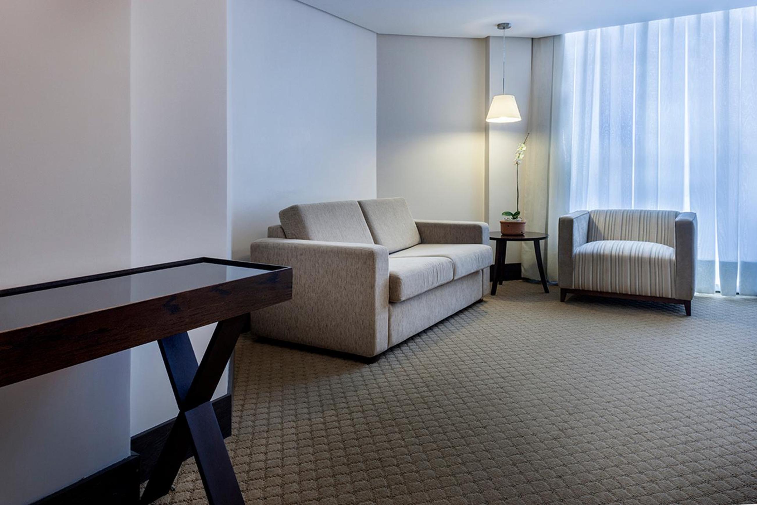 Premium Suite (2 Adults)