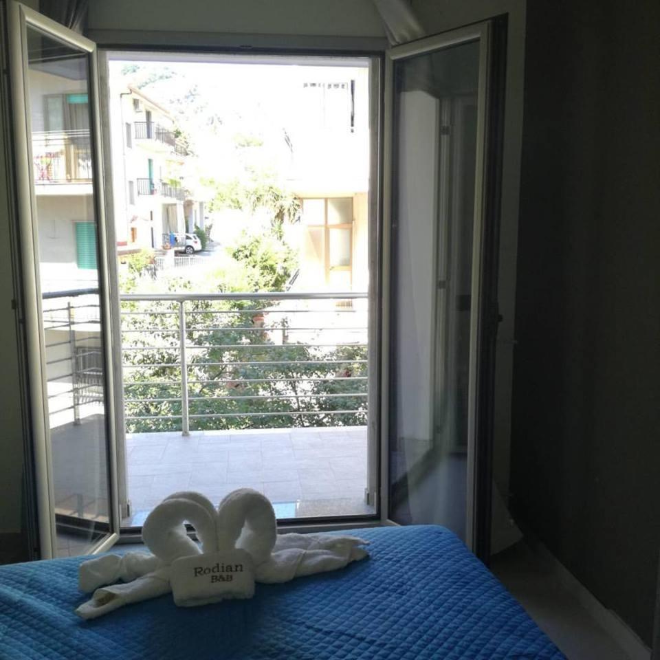 Triple Room with Balcony - Photo 7