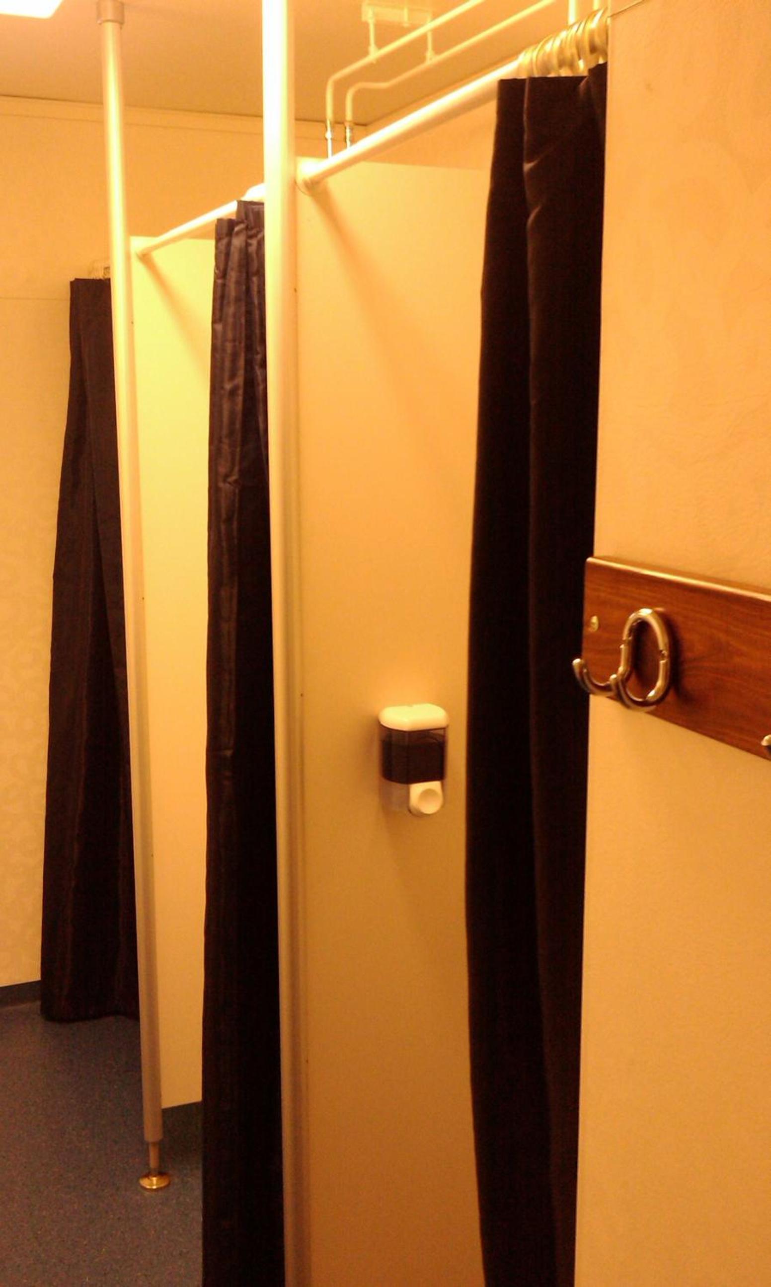 Quadruple Room with Shared Bathroom photo 3