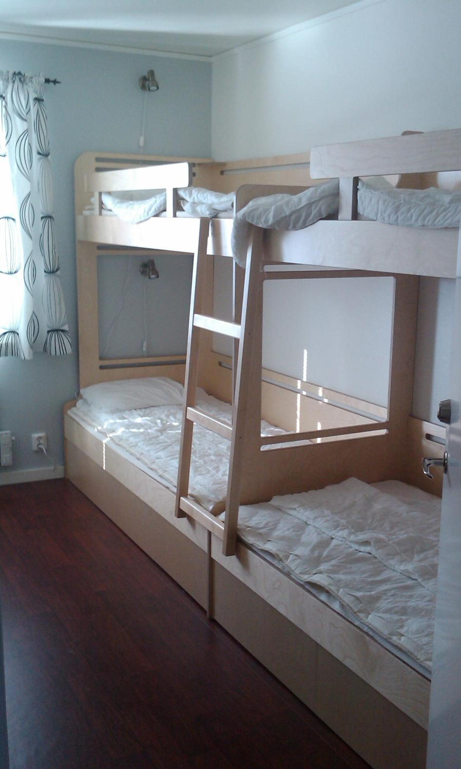 Quadruple Room with Shared Bathroom photo 2