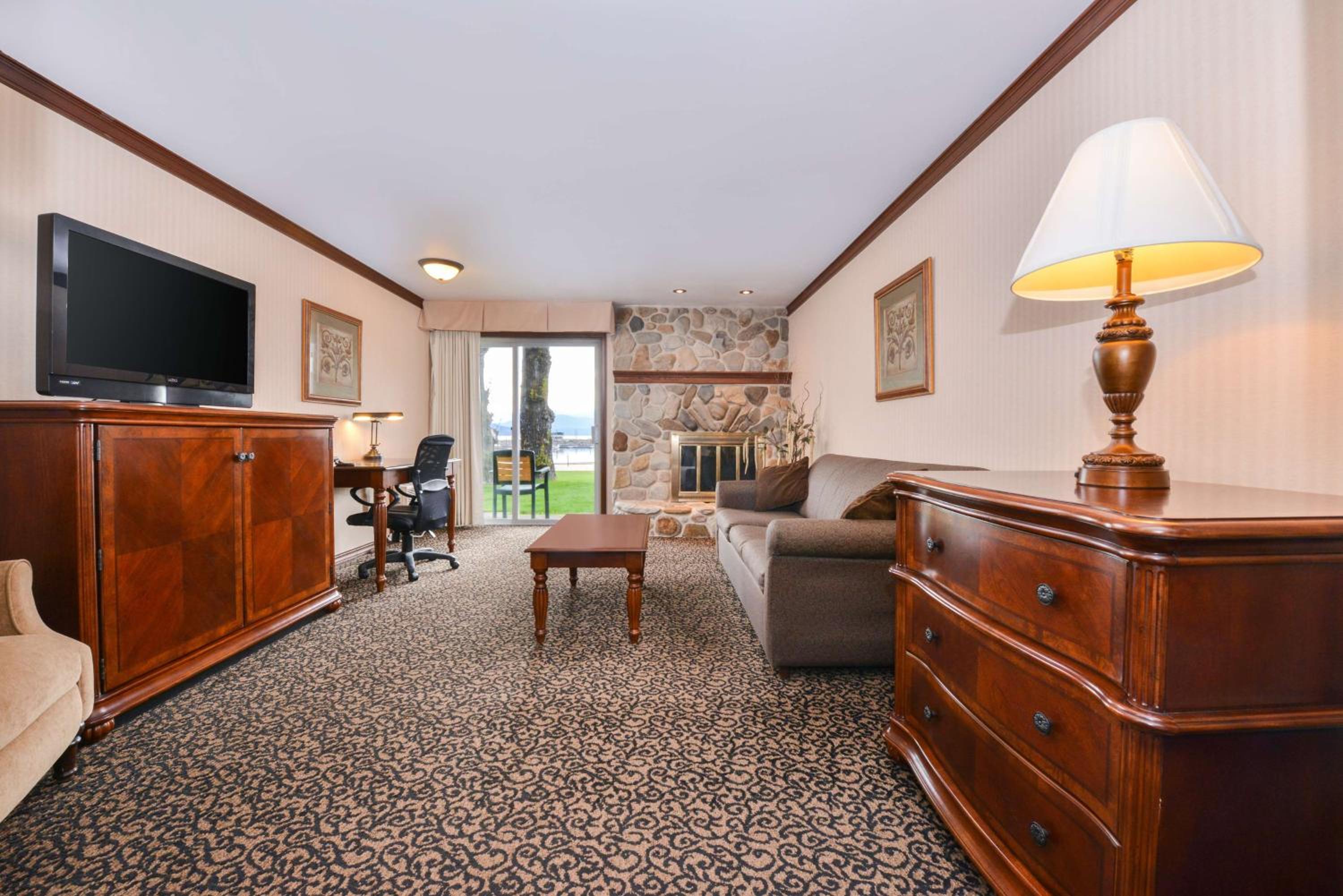 King Room With Fireplace - Non Smoking photo 3