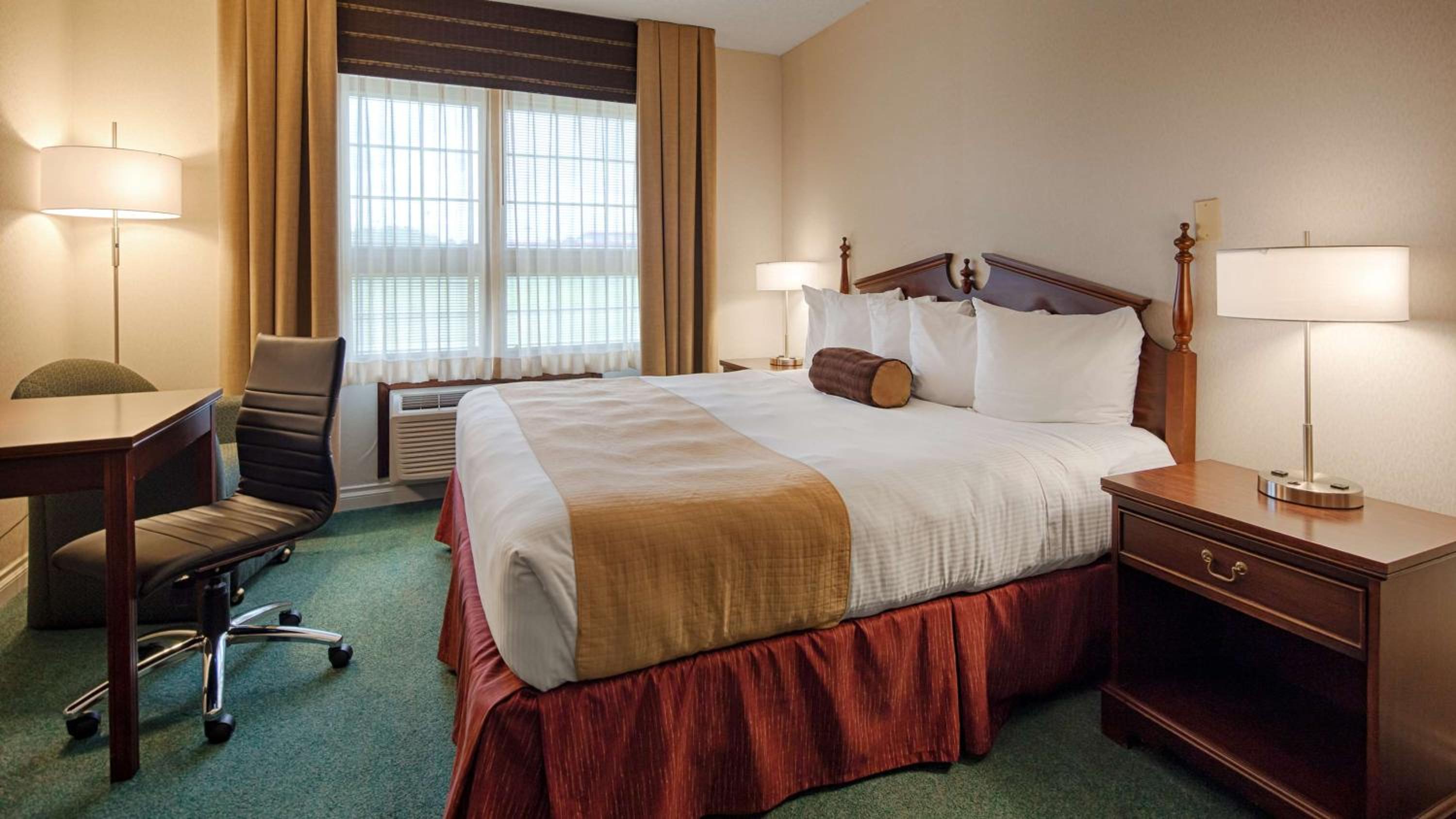 King Room - Non-Smoking - Photo 1