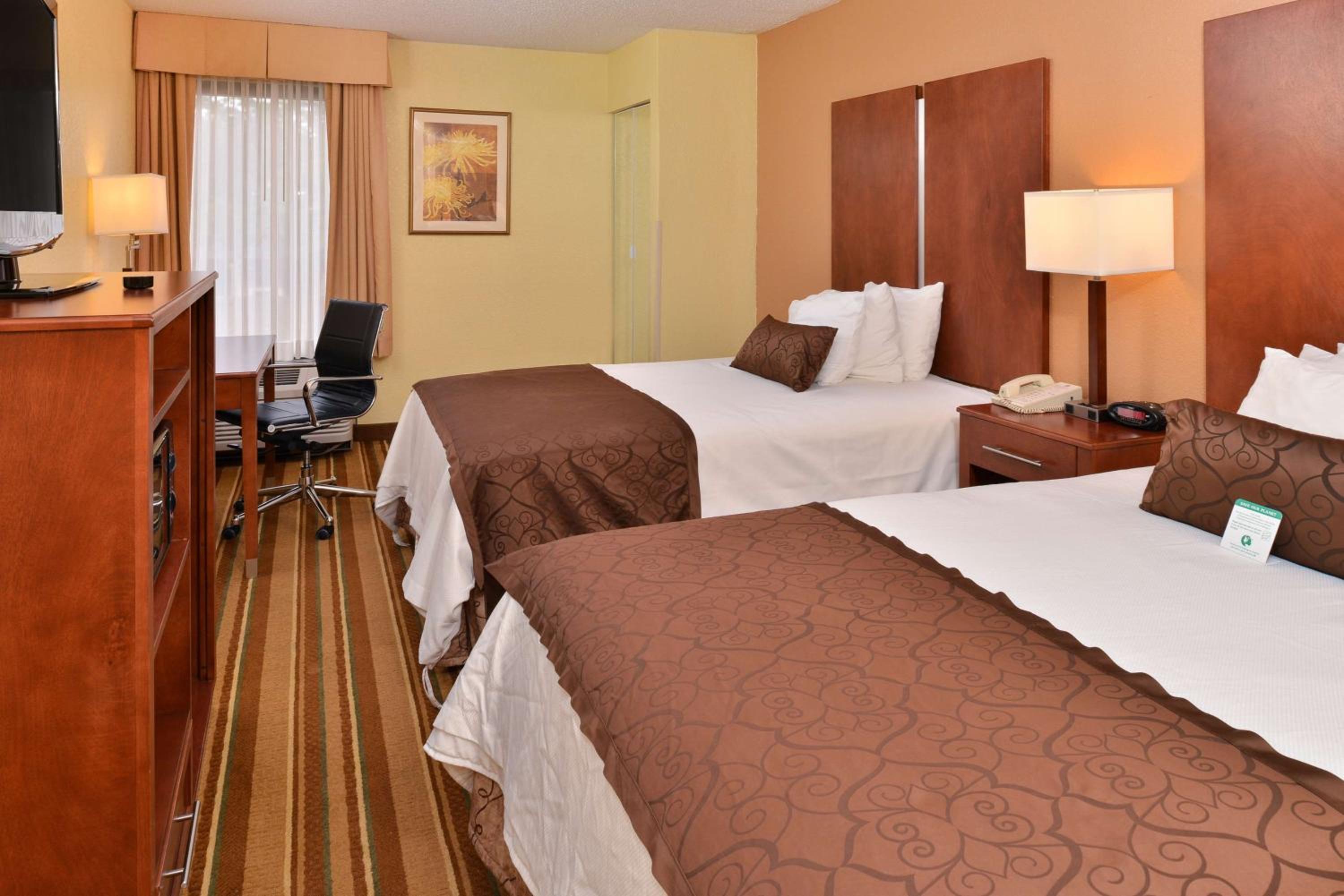 Double Room with Two Double Beds - Non-Smoking - Photo 7