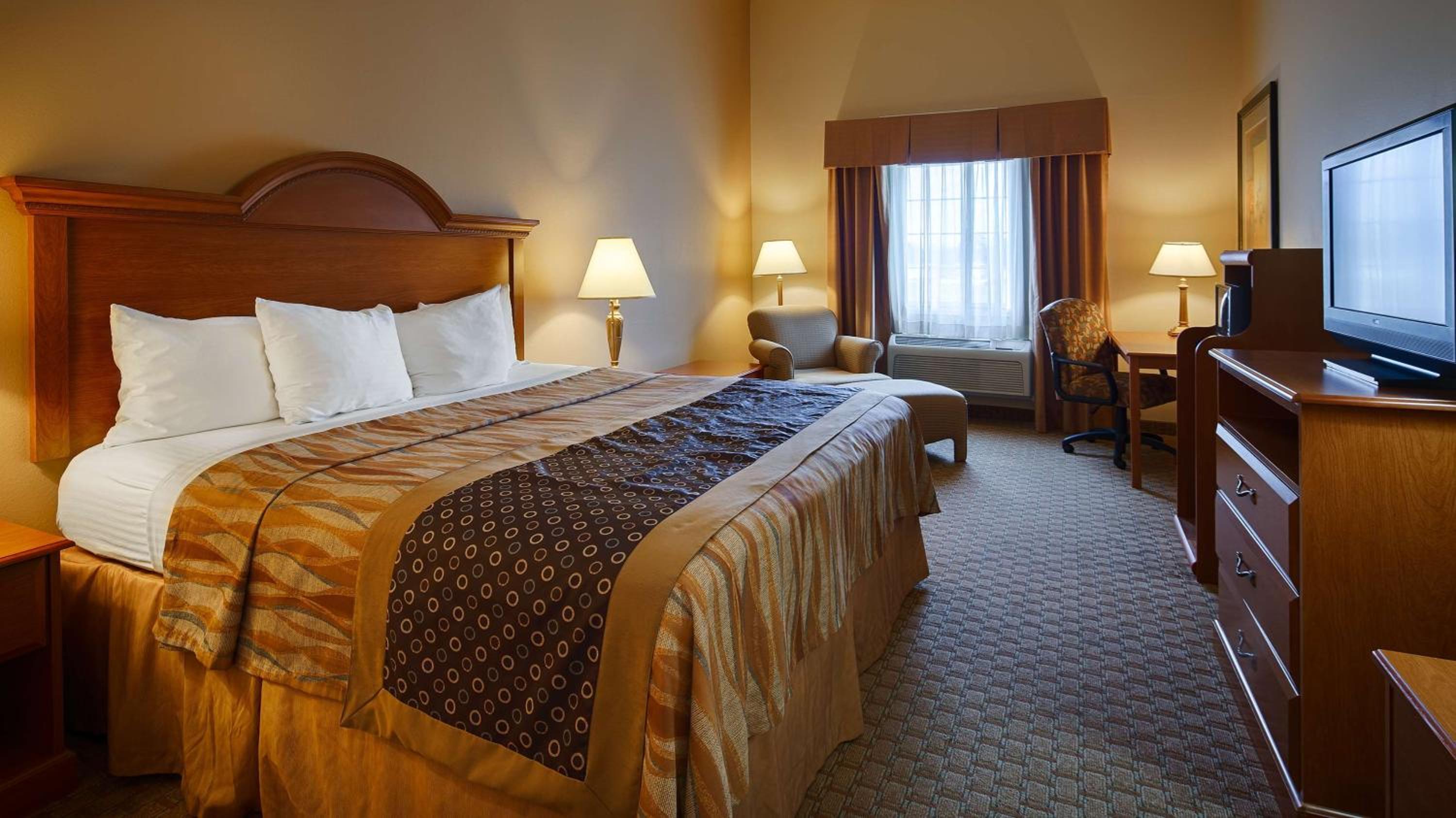 King Room - Non-Smoking - Photo 1