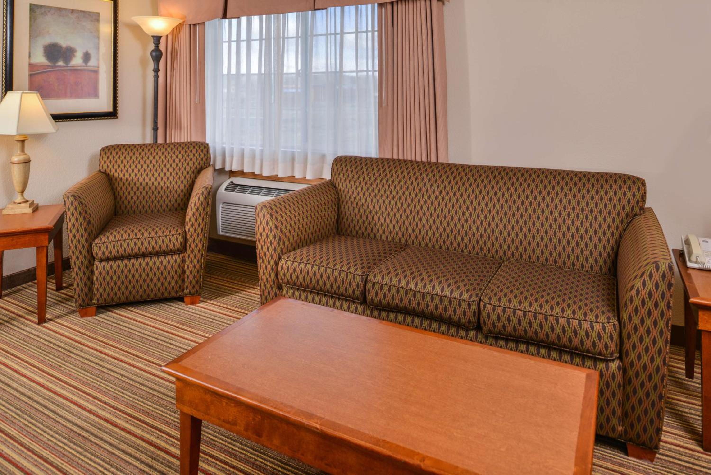 Queen Suite with Two Queen Beds - Photo 1