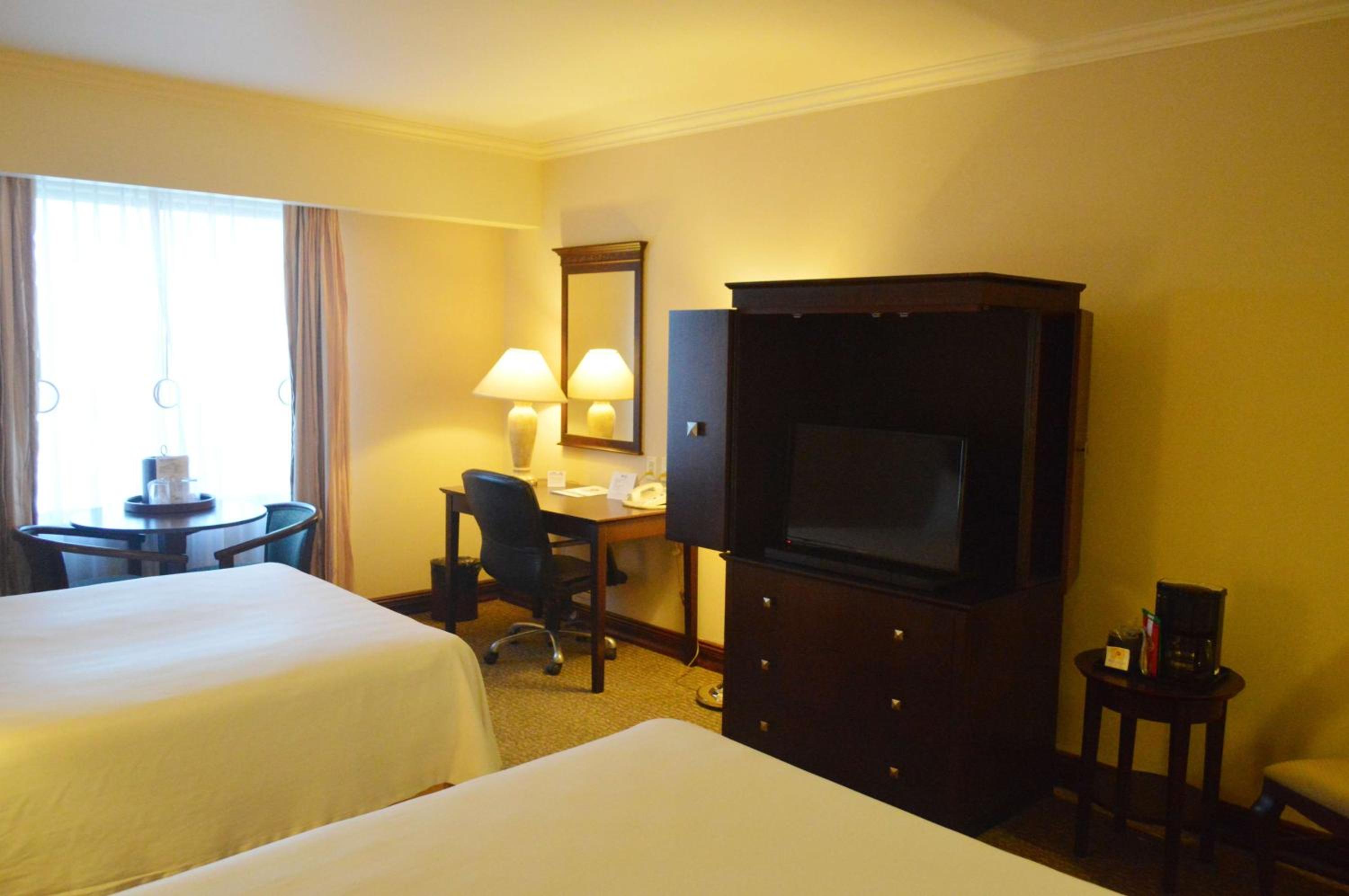 Double Room with Two Double Beds - Disability Access/Non-Smoking photo 3