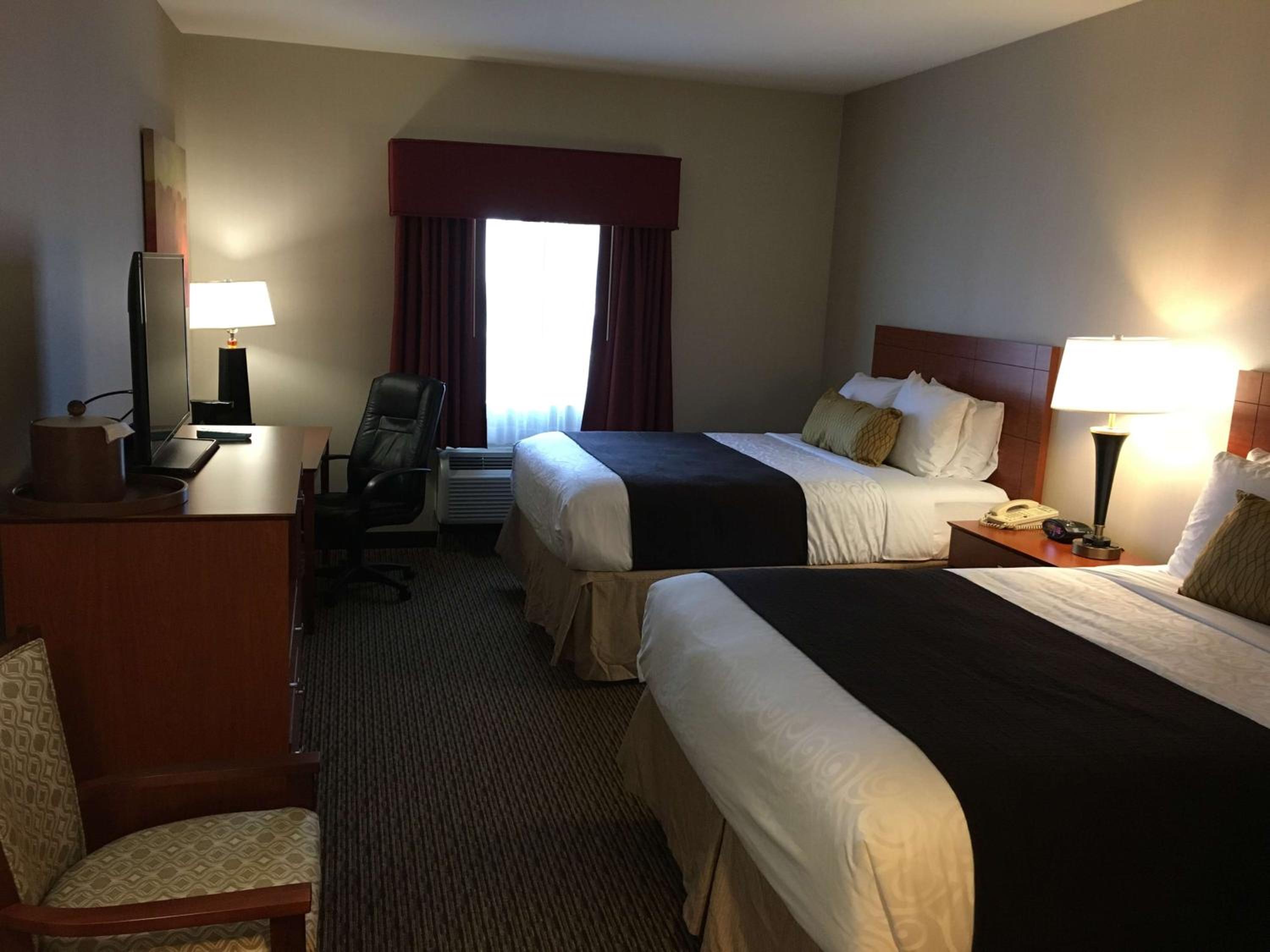 Queen Room with Two Queen Beds - Disability Access - Photo 1