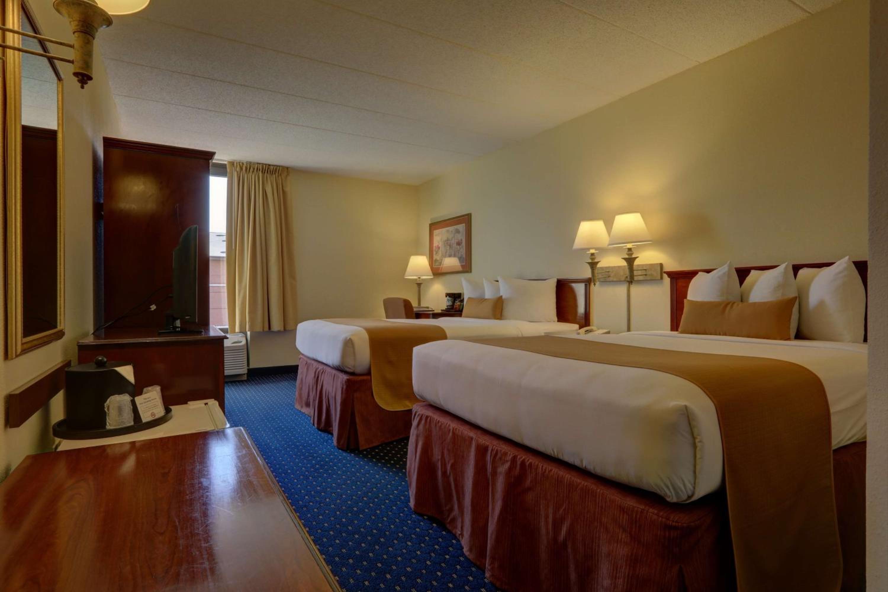 Double Room with Two Double Beds - Non-Smoking - Photo 4