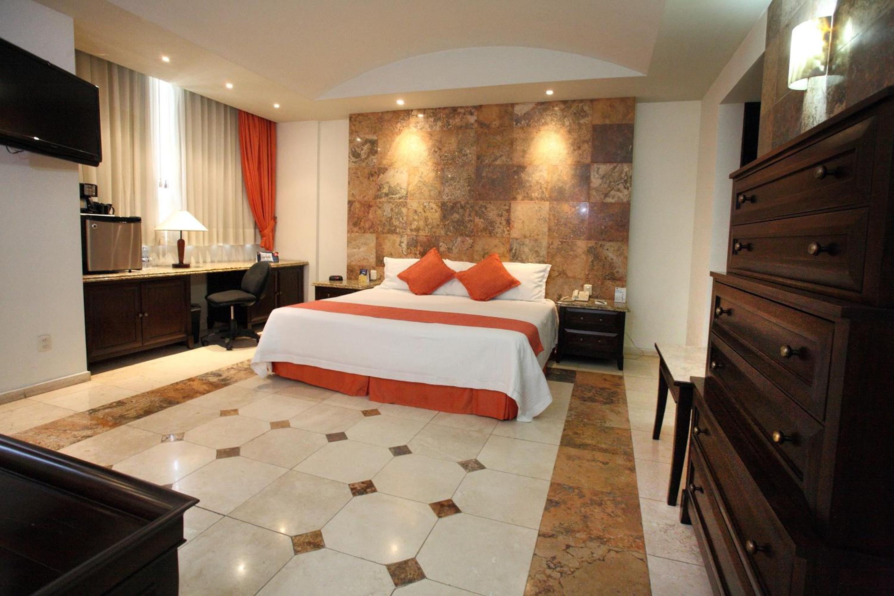 Deluxe Suite - Photo 4