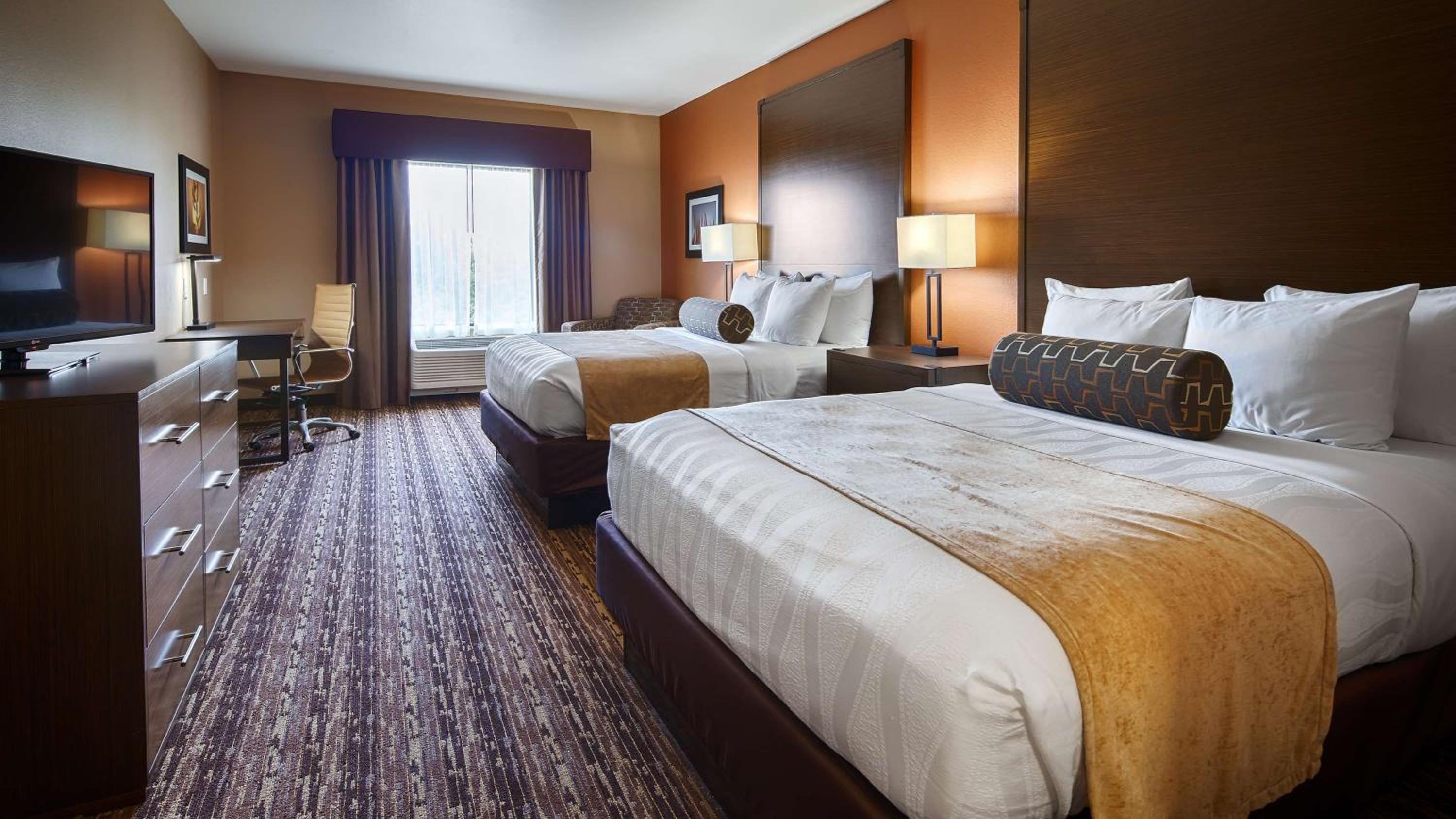 Queen Room with Two Queen Beds - Disability Access/Non-Smoking photo 2