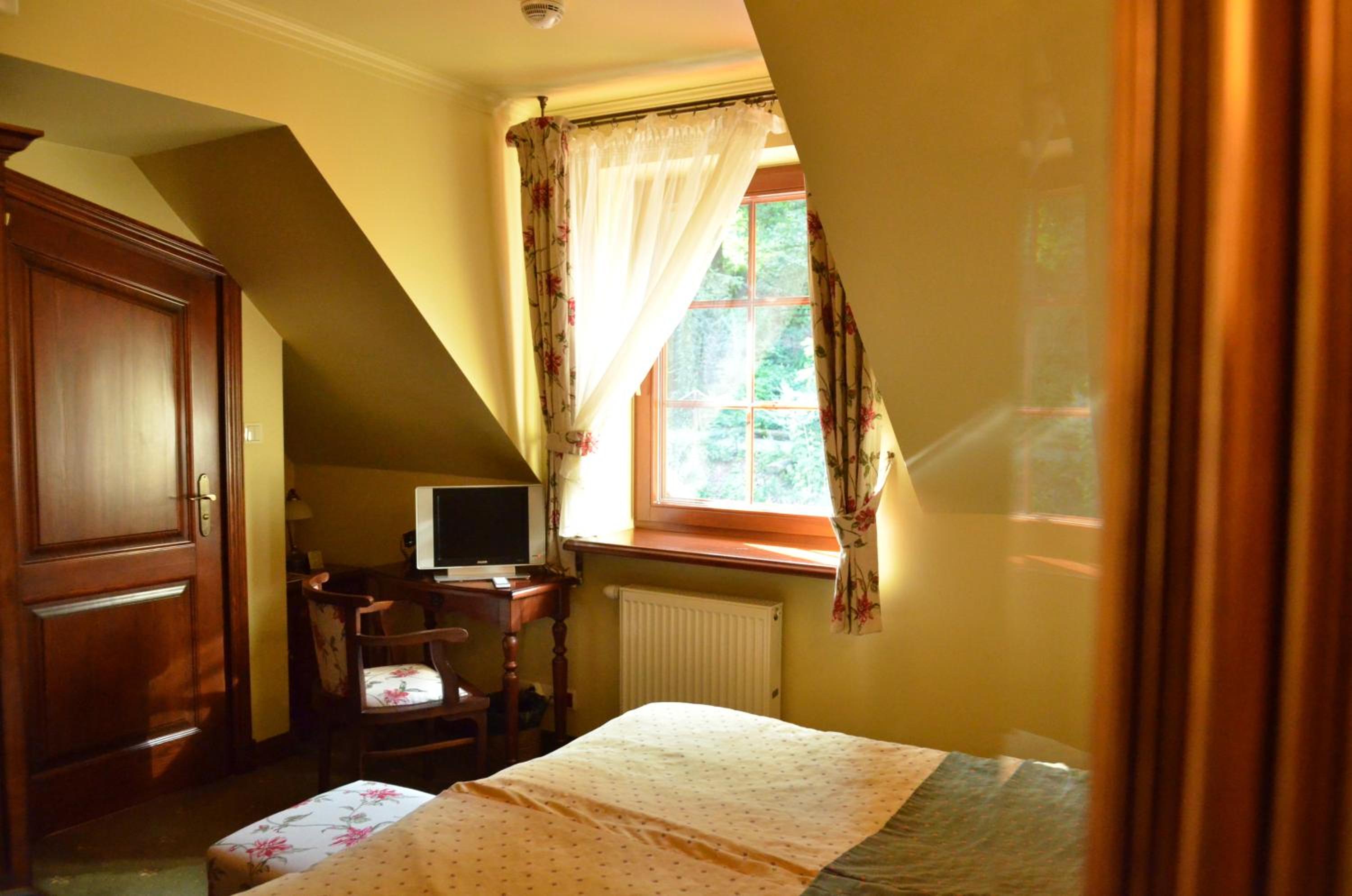 Economy Double Room - Photo 4