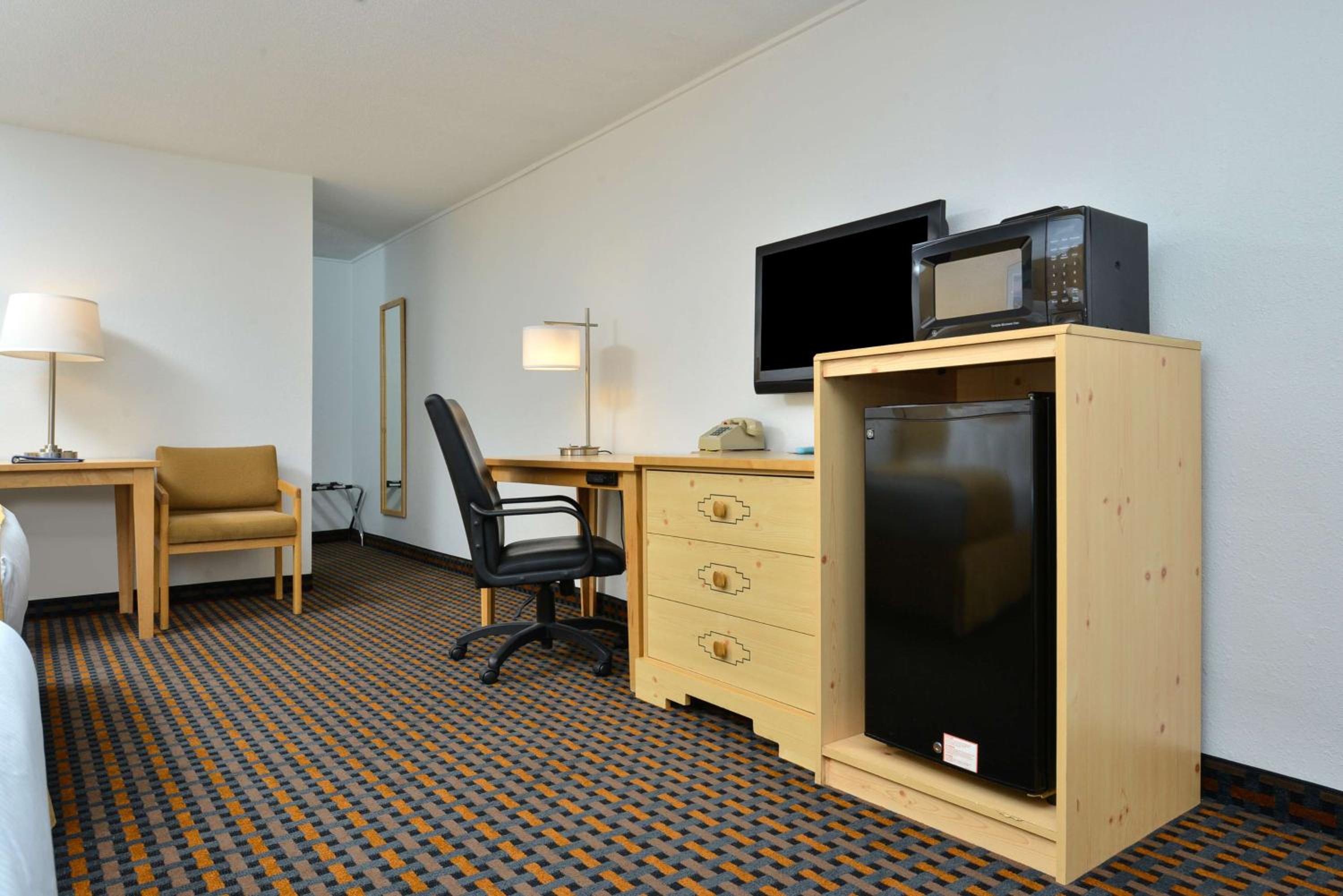 Double Room with Two Double Beds - Non-Smoking photo 1