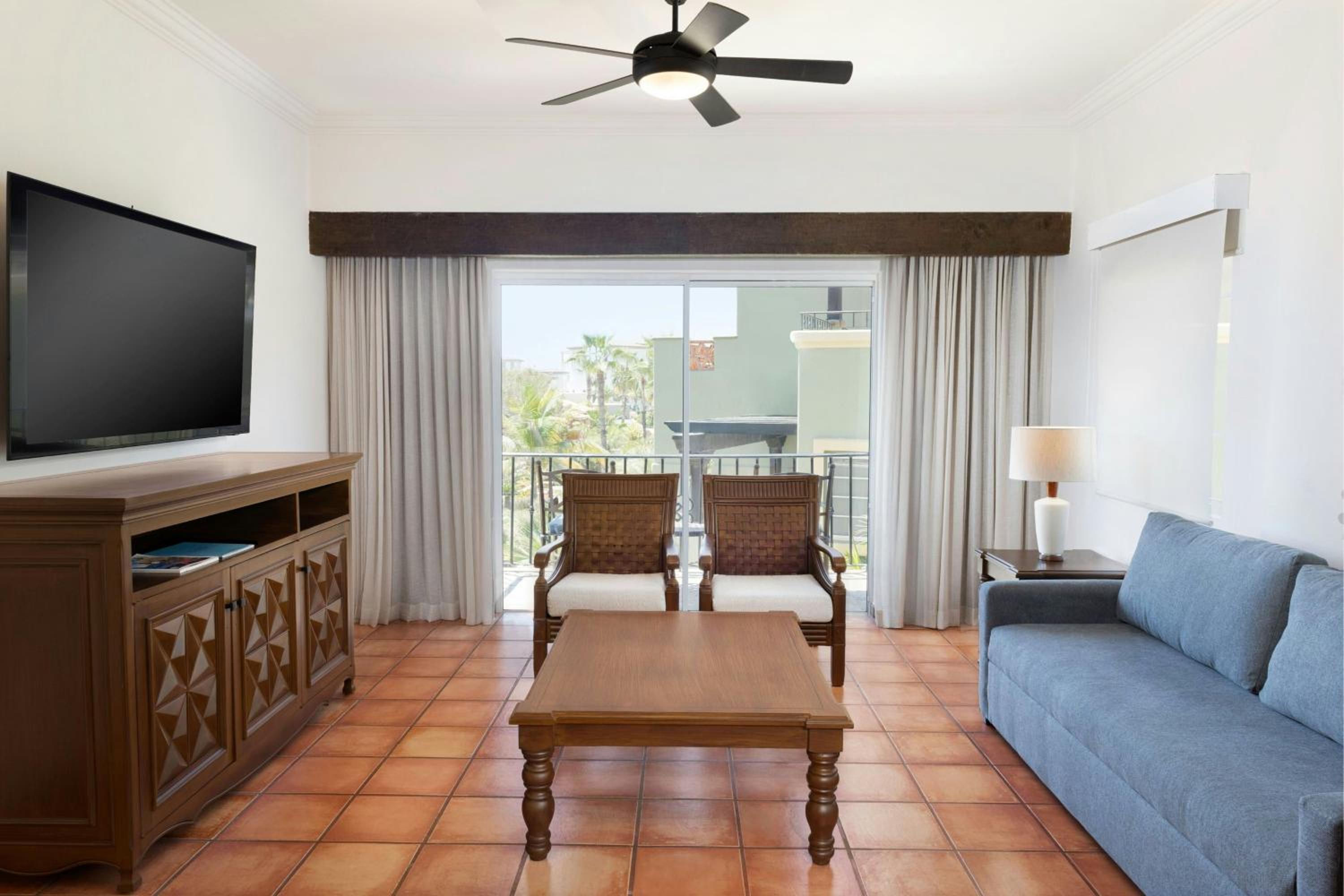 Arcos One-Bedroom King Suite with Sofa Bed and Ocean View