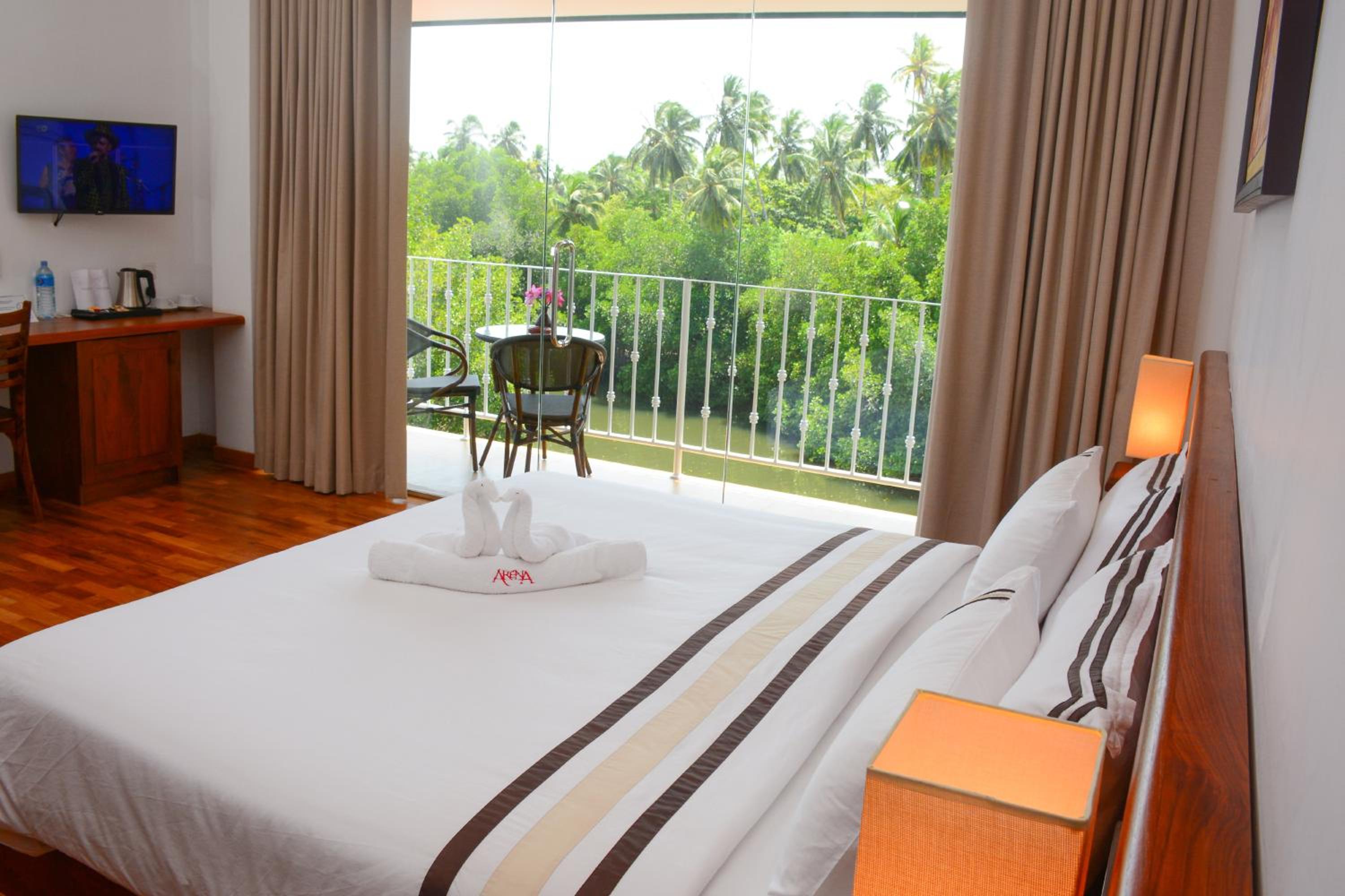 Junior Suite with Balcony photo 1